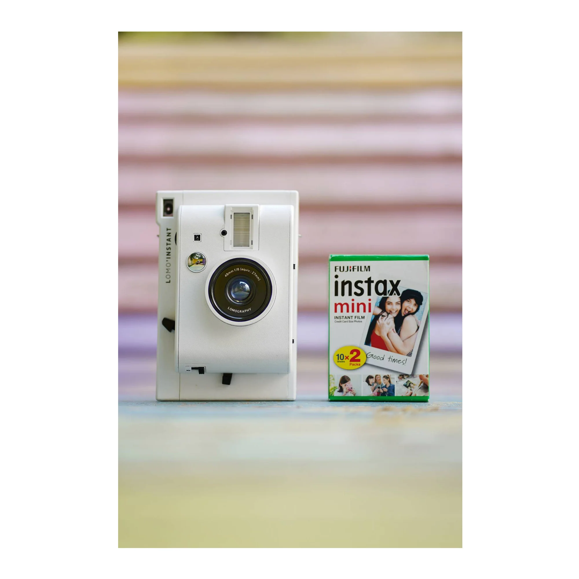 Lomography Instant Automatic 35 mm Focal Length Camera Bora Bora Edition (White) + FC Instax Film Ki - Image 11