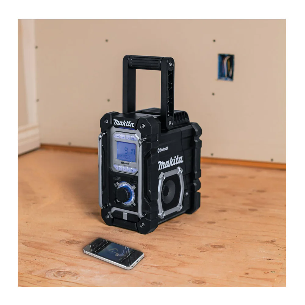 Makita XRM06B 18V LXT Li Ion Cordless Bluetooth Job Site Radio with Stereo Sound - Image 6