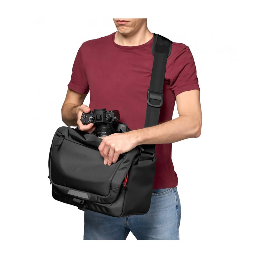 Manfrotto Advanced Messenger Camera Bag M III (Black) - Image 10