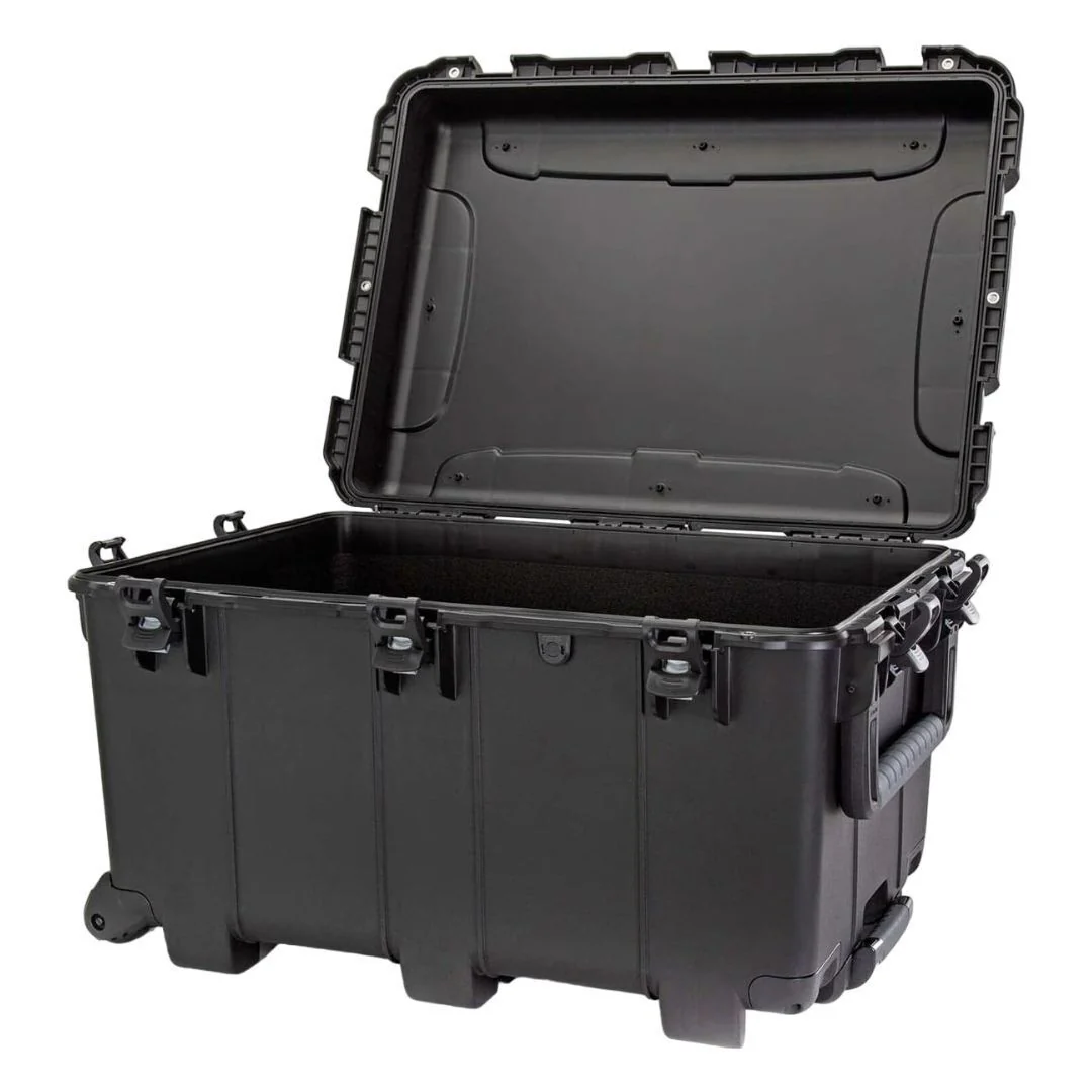 NANUK 975 Wheeled Hard Case with 185.78L Storage, NK-7 Resin Body, and Power Claw Latching (Black) - Image 4