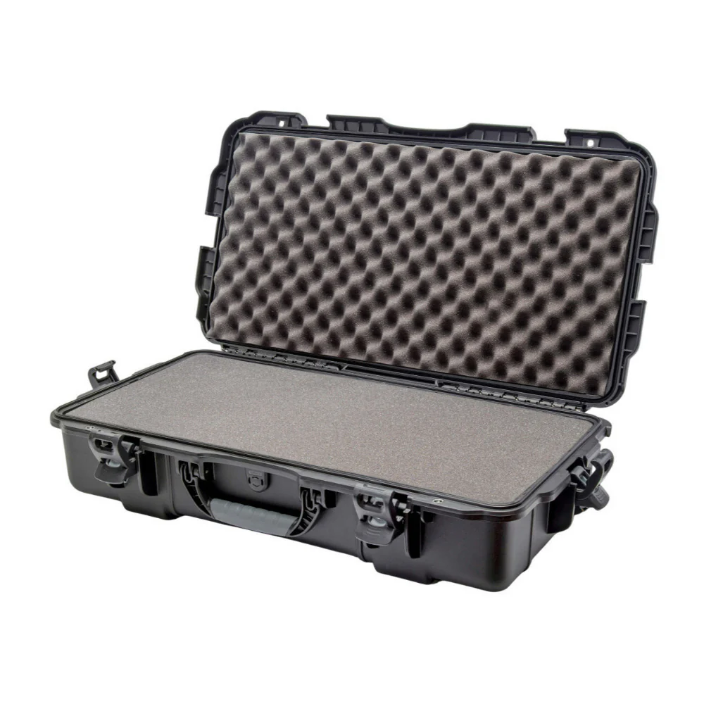 NANUK 980 Mid-Size Waterproof Protective Gear Case with Spring-Loaded Carry Handle (Black, 36.3 L) - Image 3