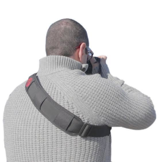 Nikon Prostaff P7 8X30 Binoculars with Bungee Strap bundle - Image 7