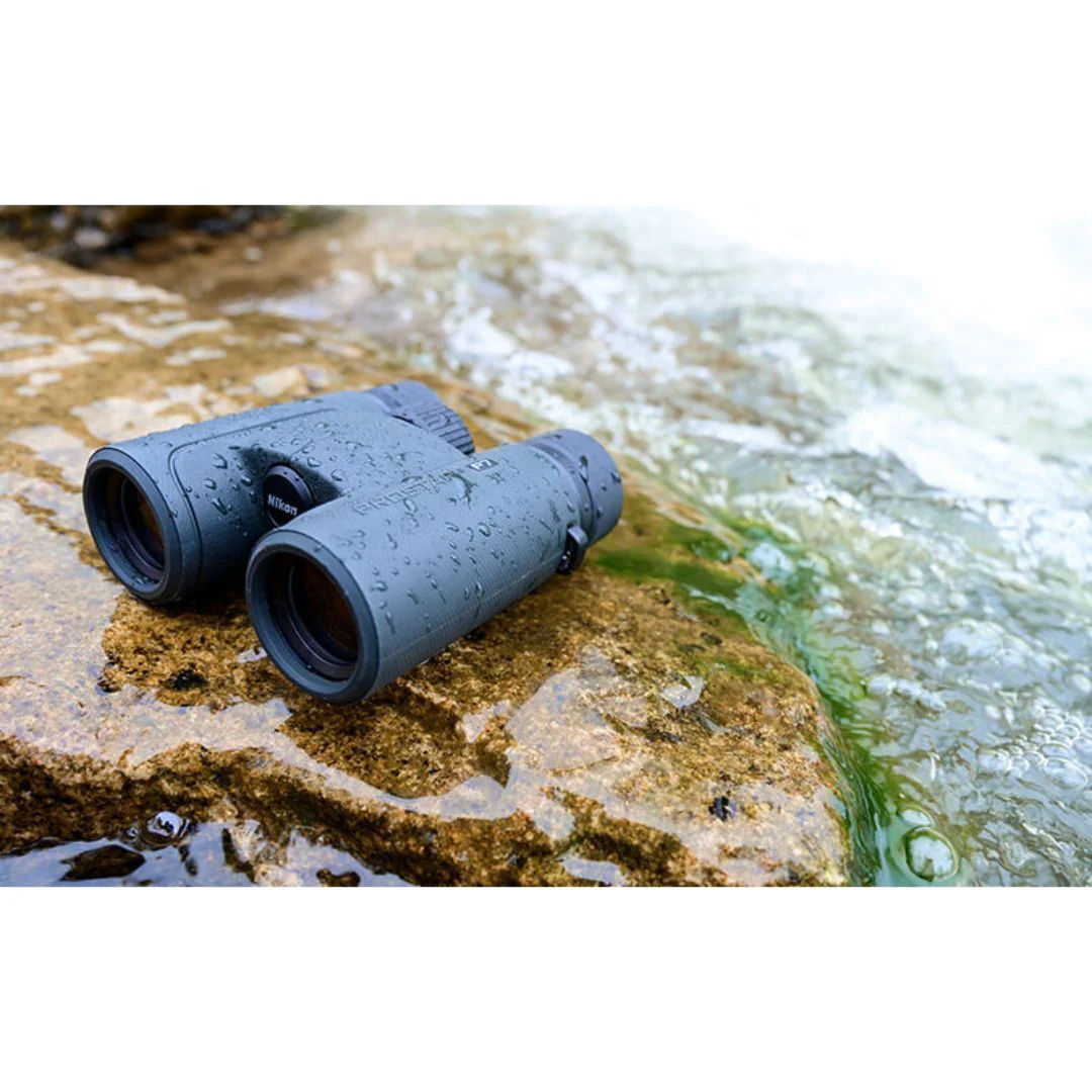 Nikon PROSTAFF P7 8x30 Waterproof Binoculars, Non-Stick Coating (Black) (Certified Refurbished) - Image 7