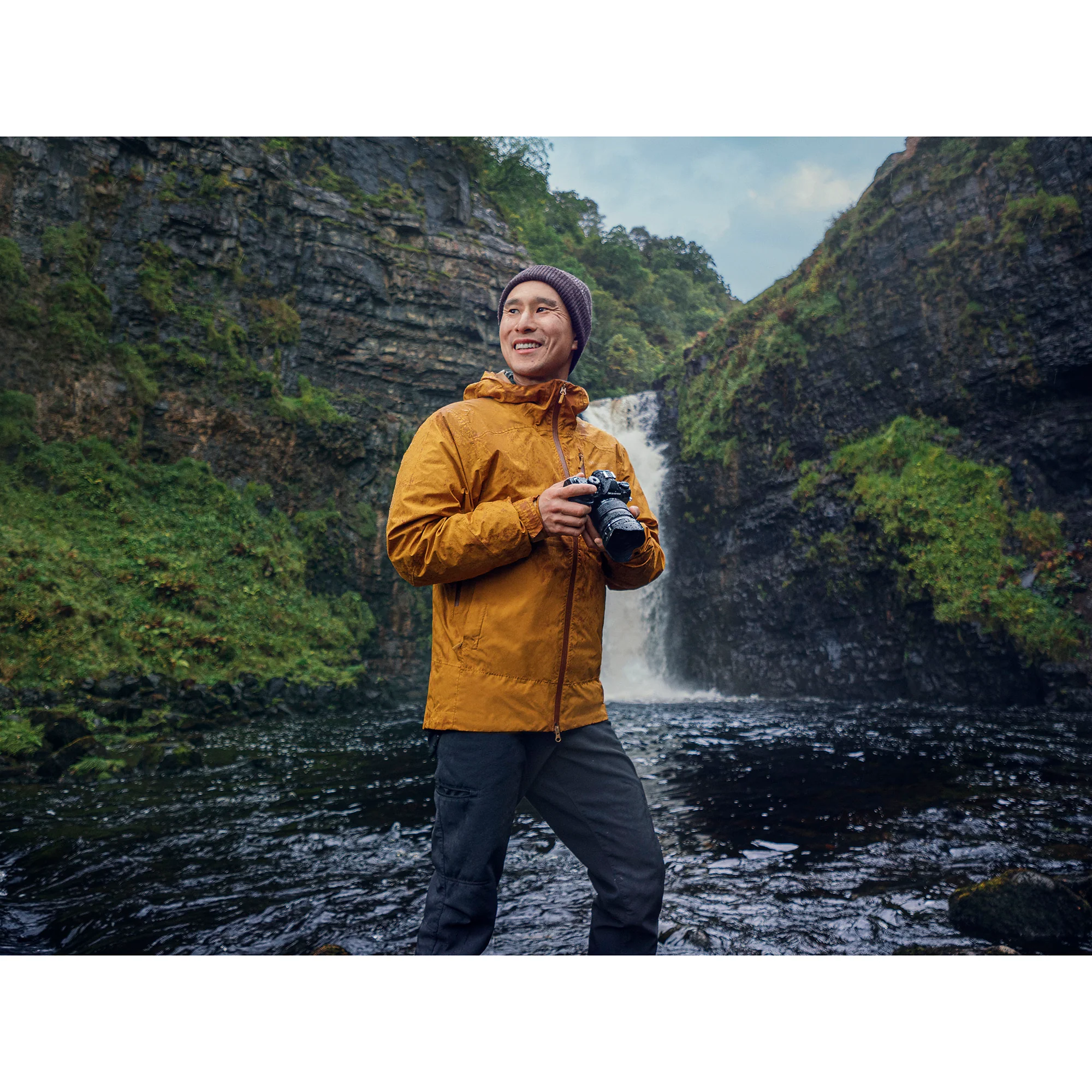OM SYSTEM OM-1 Mark II Mirrorless Camera (Body Only) - Image 6