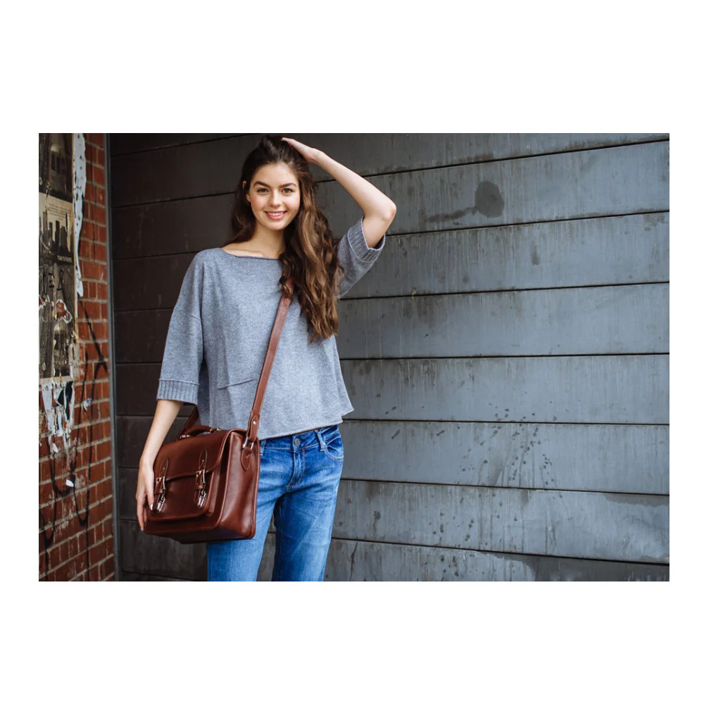 ONA Brooklyn Shoulder Messenger Bag (Chestnut Brown) - Image 6