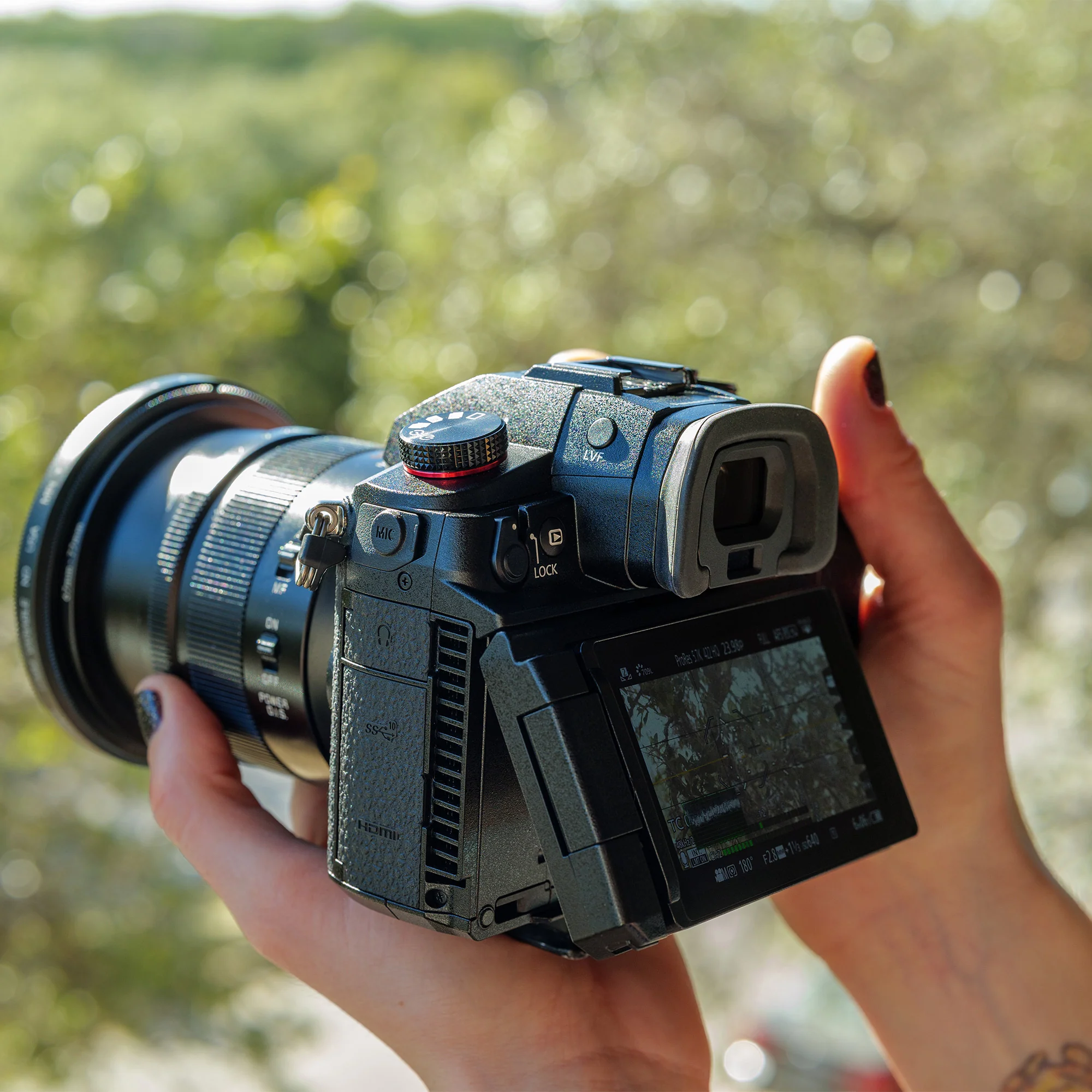 Panasonic LUMIX GH6 Mirrorless Camera Body - Image 5