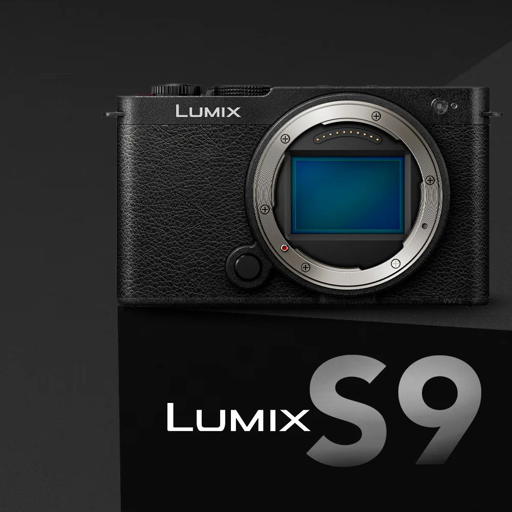 Panasonic Lumix S9N Full-Frame Mirrorless Camera with Lumix S9 1840 Lens Kit (Green) Bundle - Image 2
