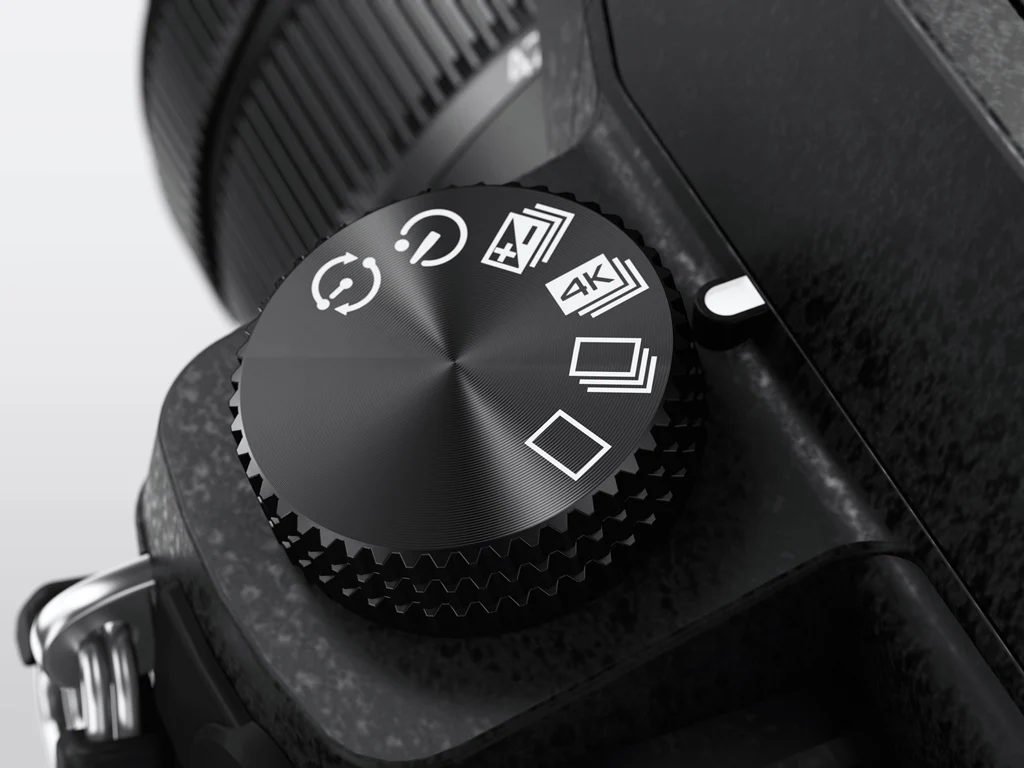 Panasonic LUMIX G7 Mirrorless Camera with 14-140mm Lens - Image 8