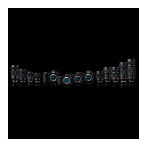 Panasonic S-R7030 LUMIX S 70-300mm f/4.5-5.6 Full-Frame Telephoto L Mount Lens - Image 13