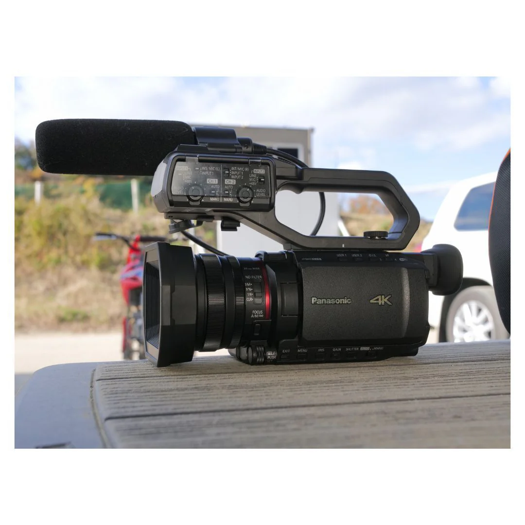 Panasonic X2100 4K 60p Portable Director's Camcorder with 24x Zoom Lens and HYBRID O.I.S. (Black) - Image 7