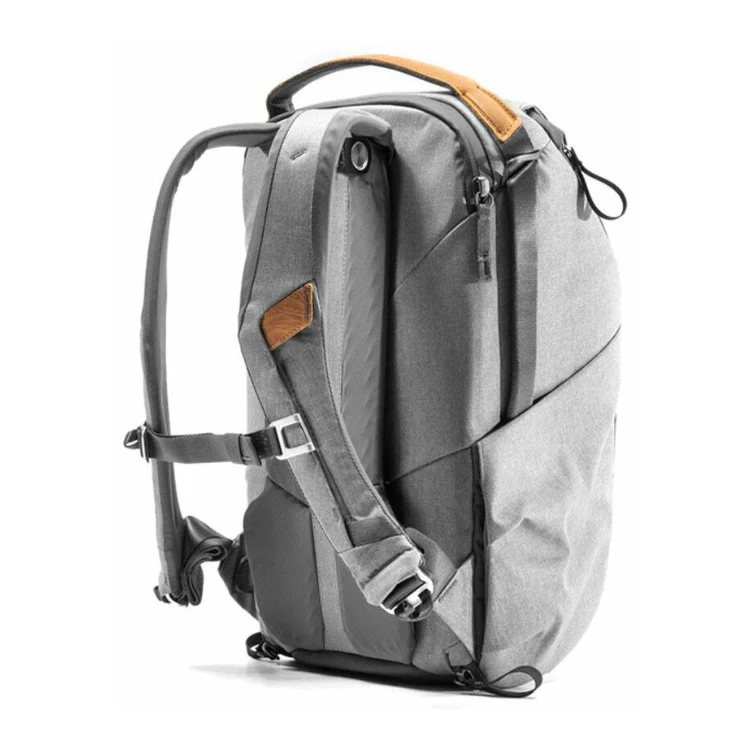 Peak Design 20L v2 Everyday Backpack (Ash) - Image 3