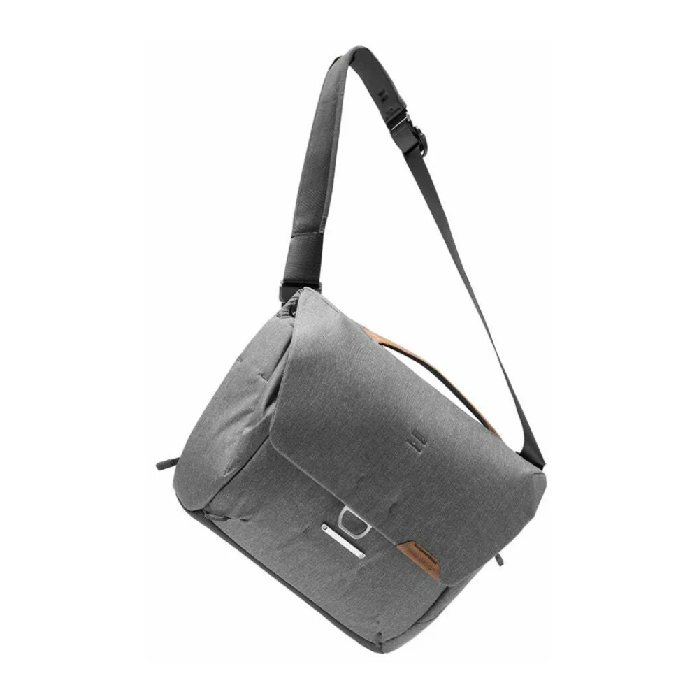 Peak Design 13L Everyday Messenger v2 Bag (Ash) - Image 3