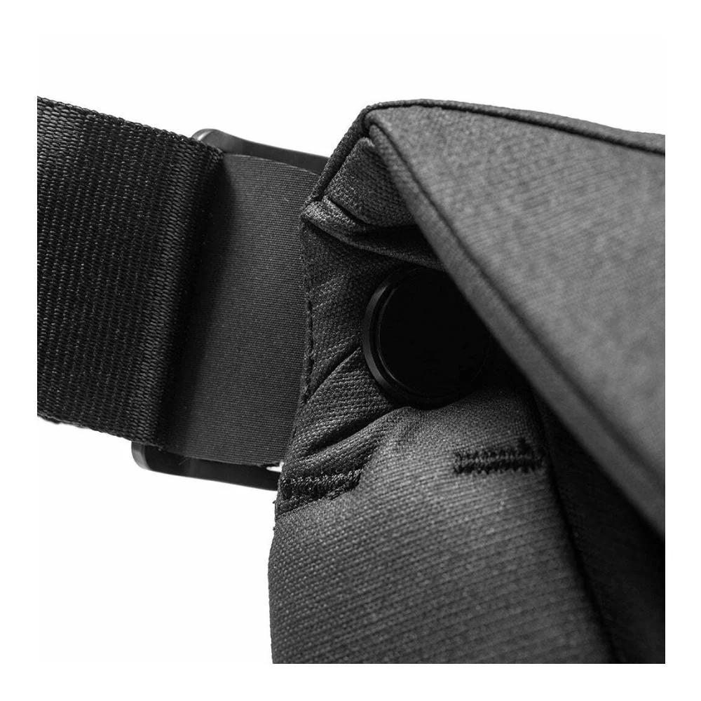 Peak Design 13L Everyday Messenger v2 Bag (Black) - Image 3