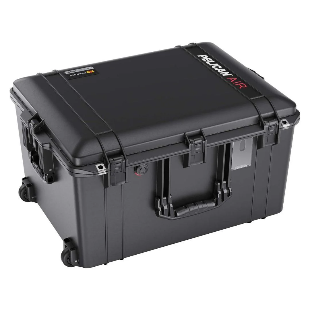 Pelican 1637 Air Case with Divider Insert, Integrated Wheels, and Press and Pull Latches (Black)