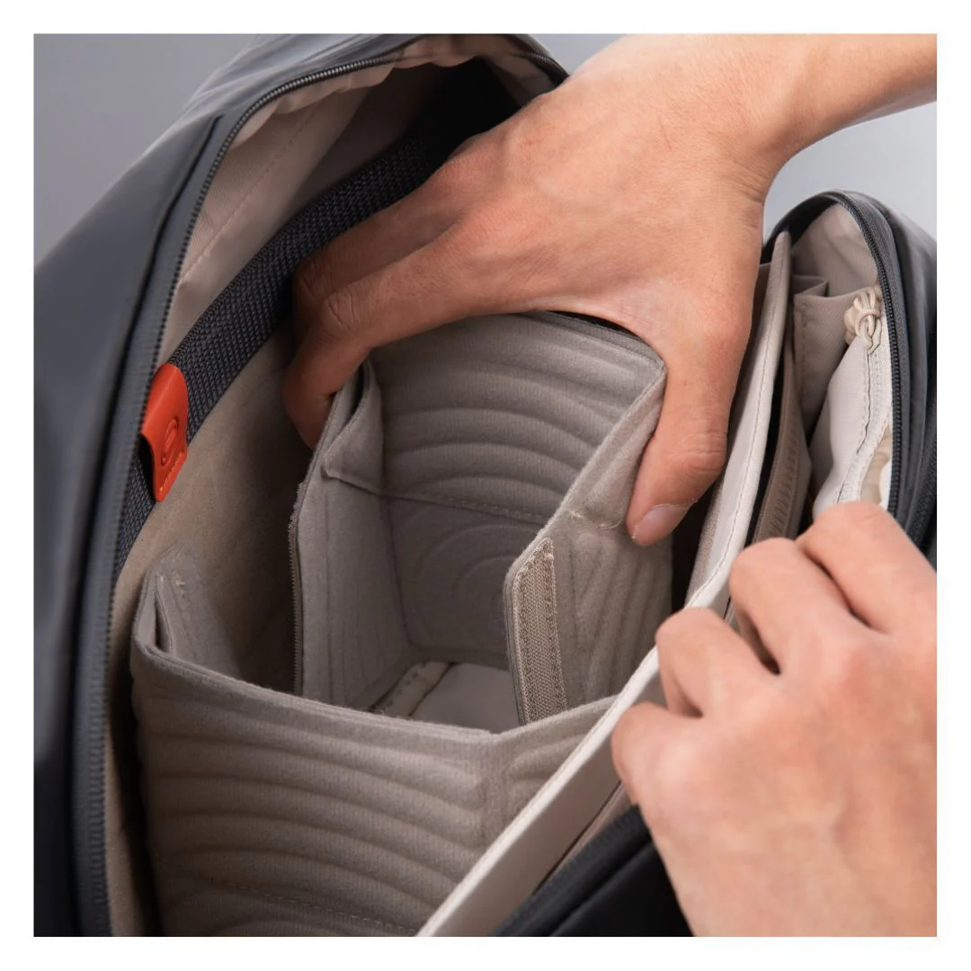 PGYTECH OneGo Solo V2 4L Splash-Resistant Large Opening Sling with Elastic Pen Slot (Obsidian) - Image 6