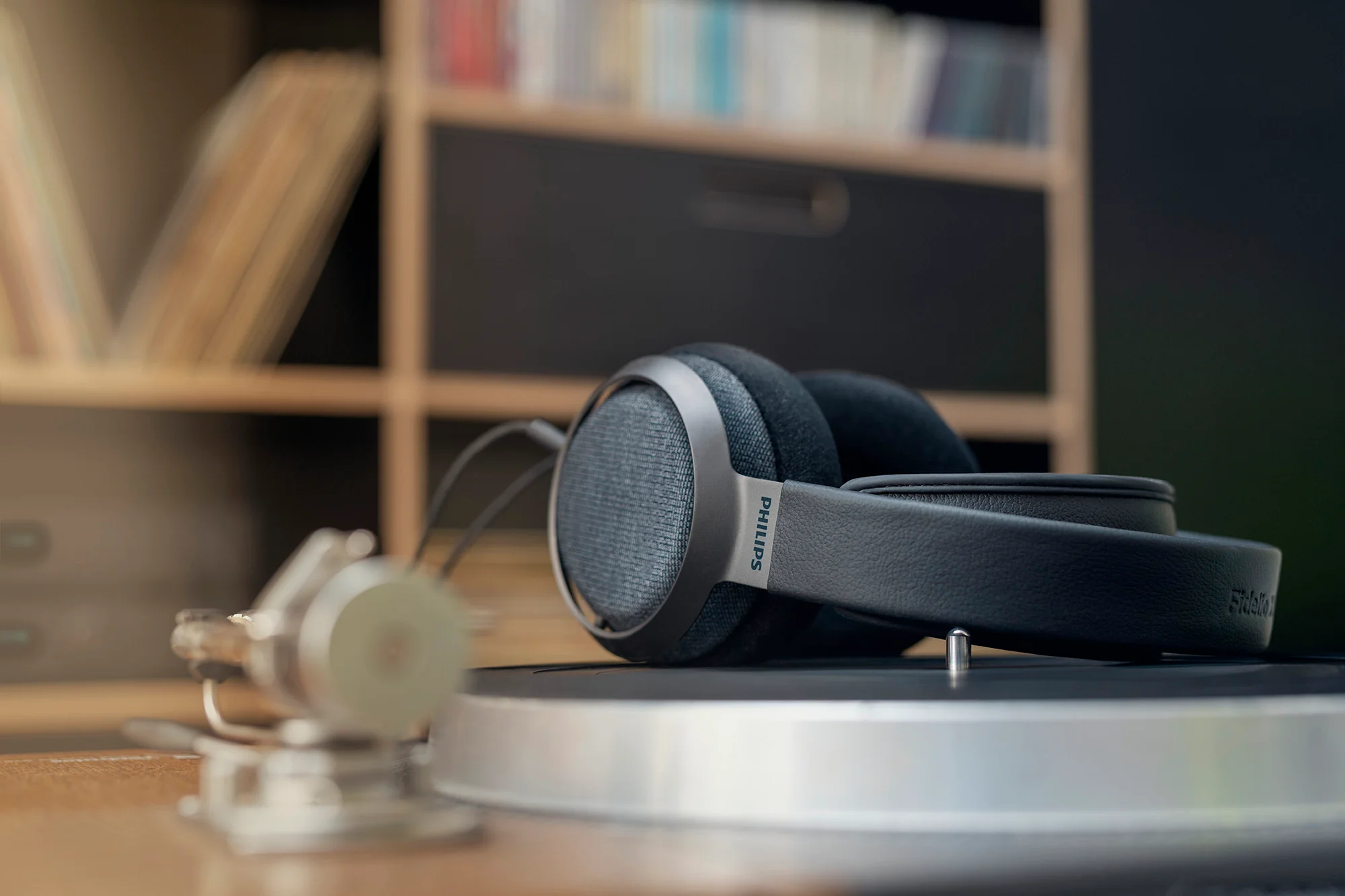 Philips Fidelio X3 Wired Over-Ear Open-Back Headphones - Image 9