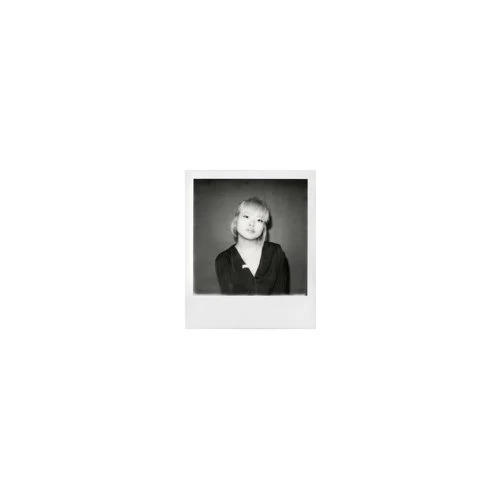 Polaroid B&W Film for i-Type Cameras (10-Pack) with PhotoBox and Keepsake Bundle - Image 9