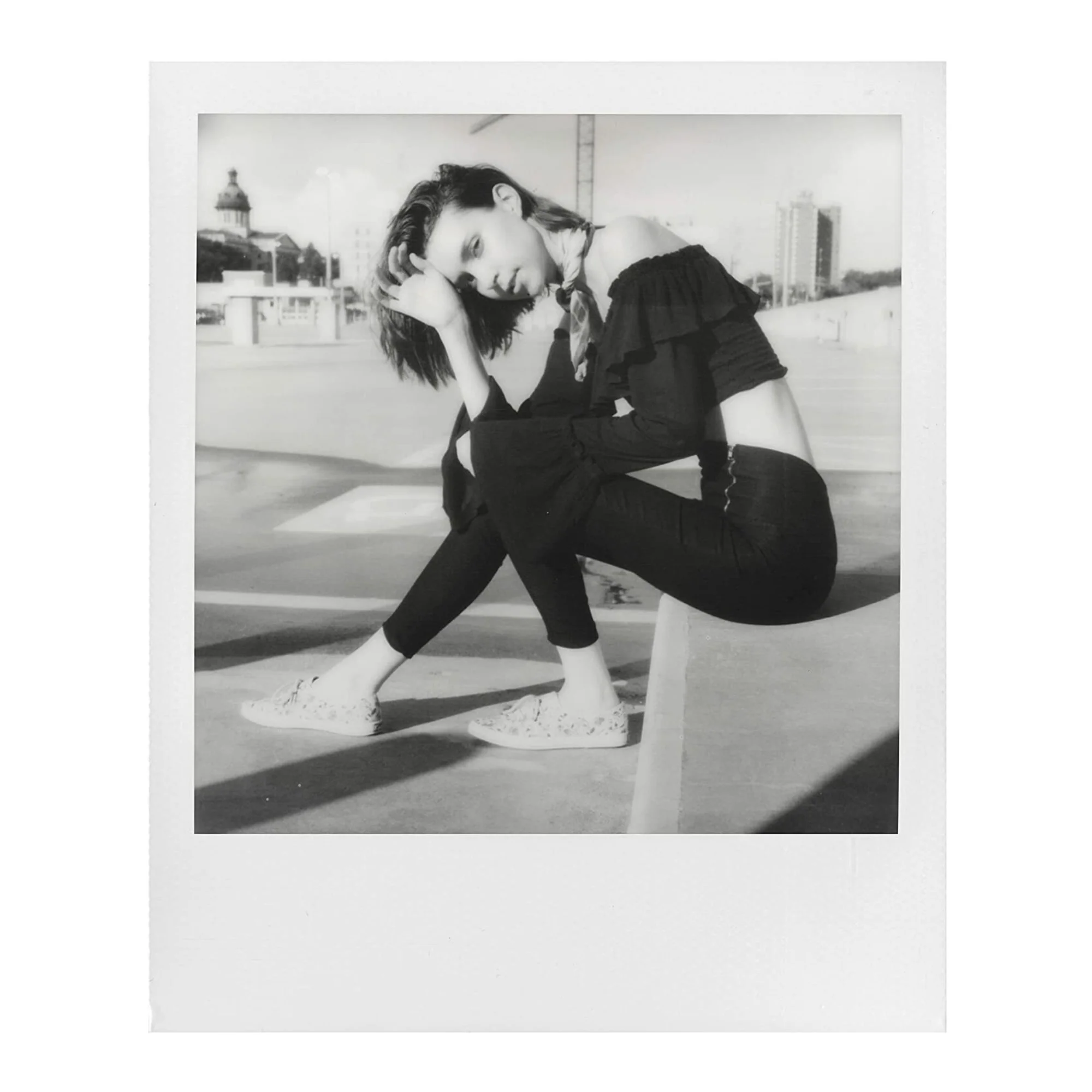 Polaroid B&W Film for SX-70 Cameras - Image 7