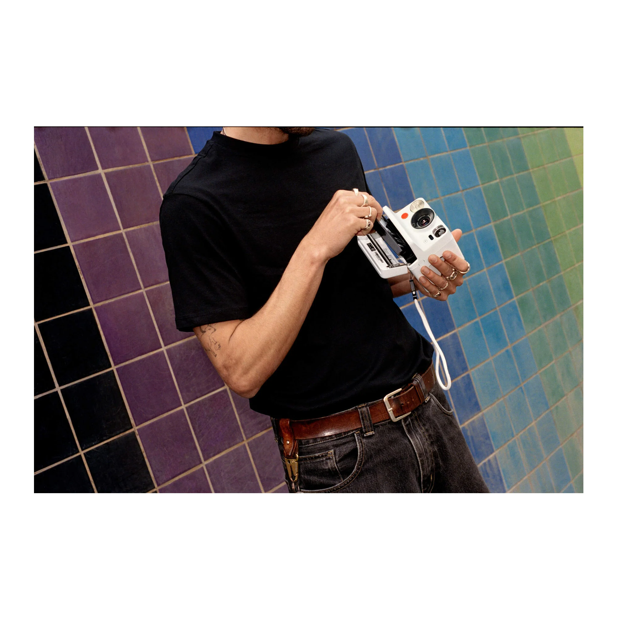 Polaroid Now Plus Generation 3 Instant Camera with Color Film Bundle (White, 8 Photos) - Image 7