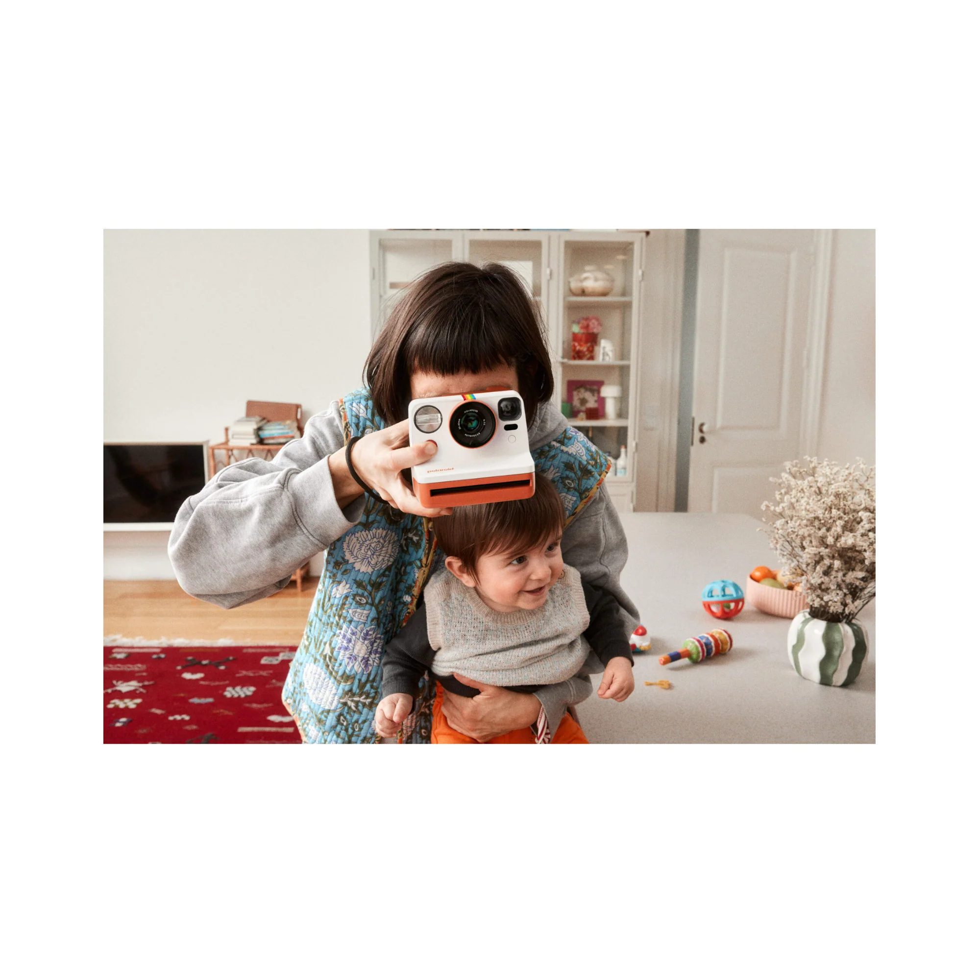 Polaroid Now Generation 3 Coral Analog Instant Camera with Color Film Bundle - Image 8