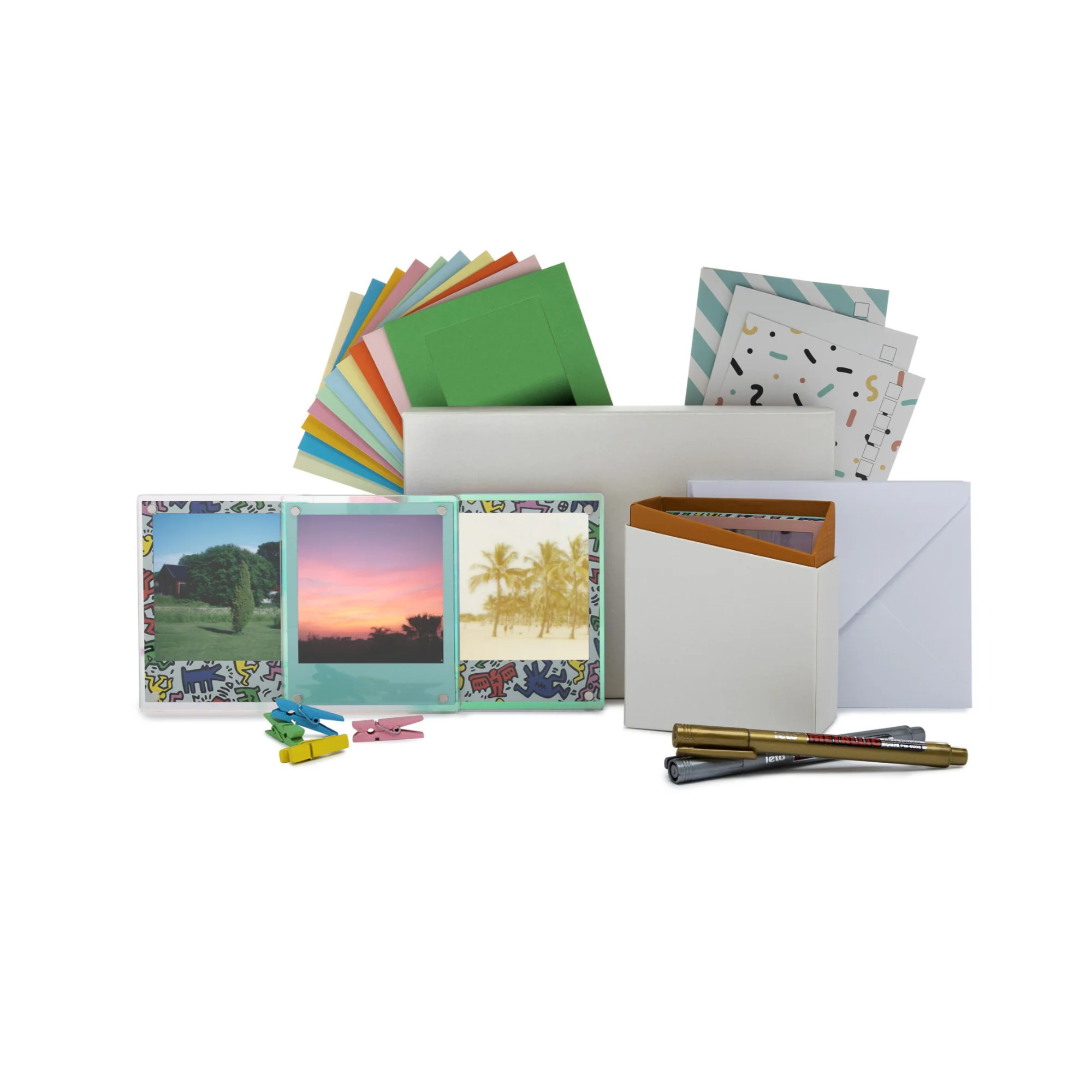 Polaroid 600 Instant Film Camera (Malibu Barbie) with Color Instant Film and Film Kit - Image 4