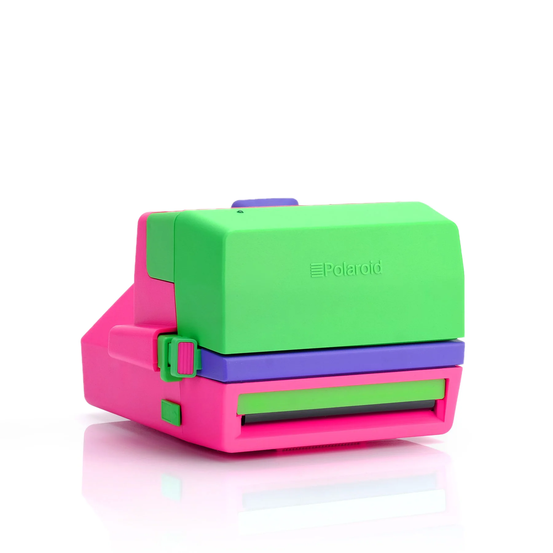 Polaroid 600 Barbie Throwback Instant Camera with Color 600 Film & Accessories - Image 2