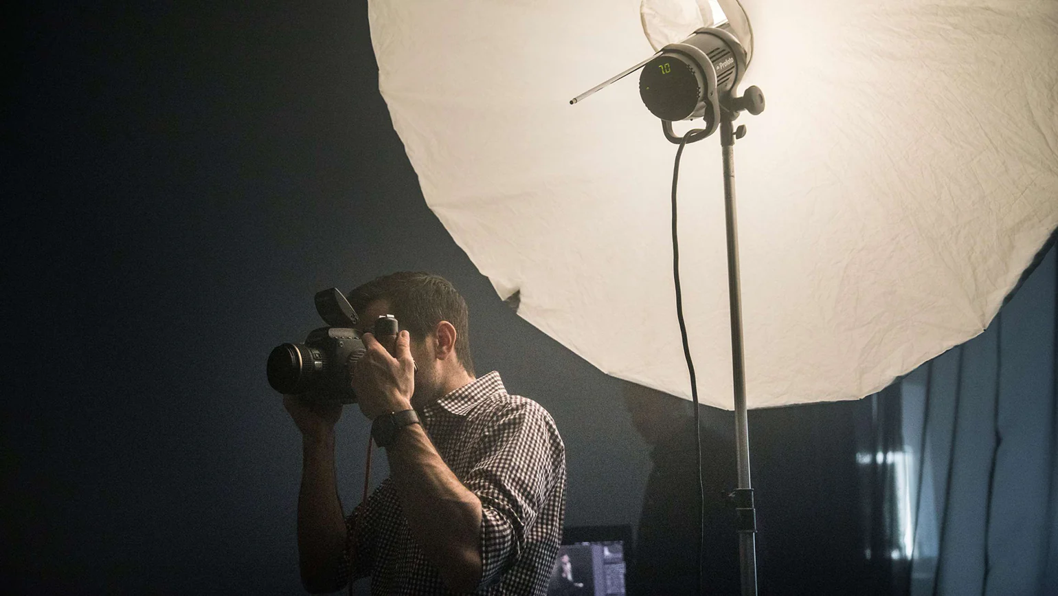 Profoto Umbrella Diffuser (Large) - Image 11
