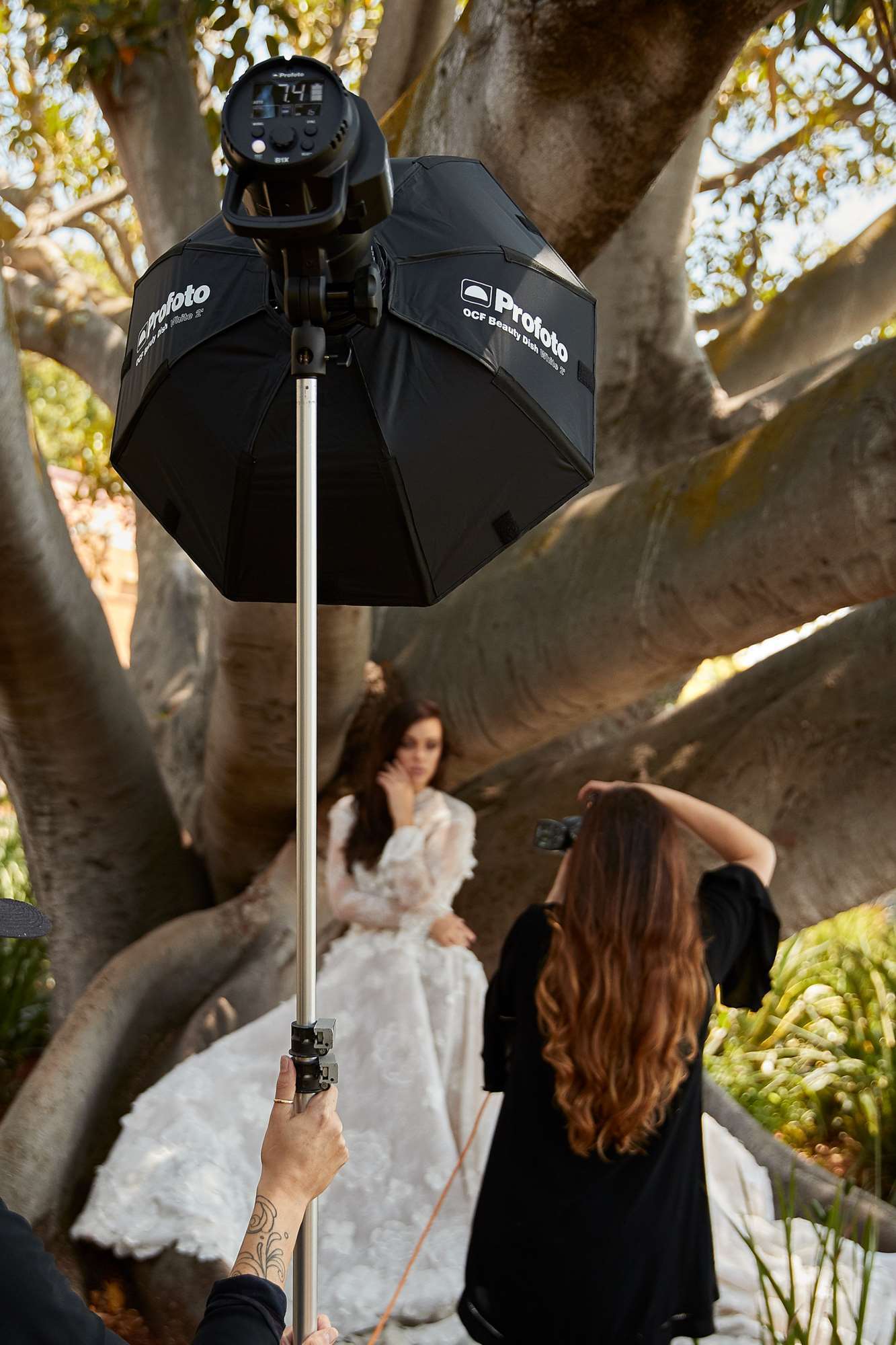Profoto OCF Beauty Dish (White) - Studio Lighting Accessory with Speedring - Image 10