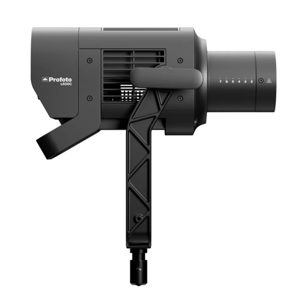 Profoto L600C LED Light Bundle with Rectangular Softbox and Softgrid - Image 2