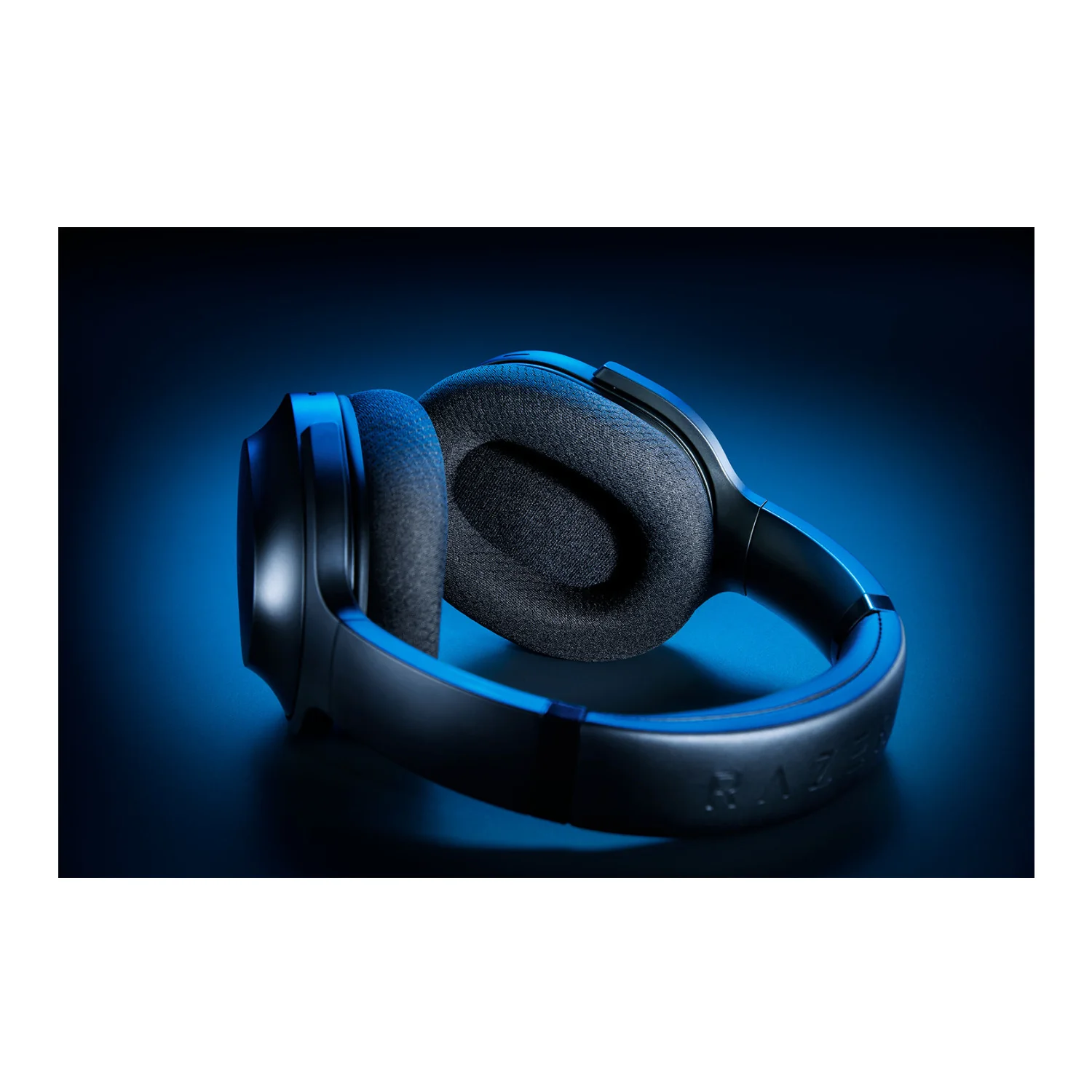 Razer Barracuda Wireless Gaming Headset with Dual Wireless and THX Spatial Audio - Image 6