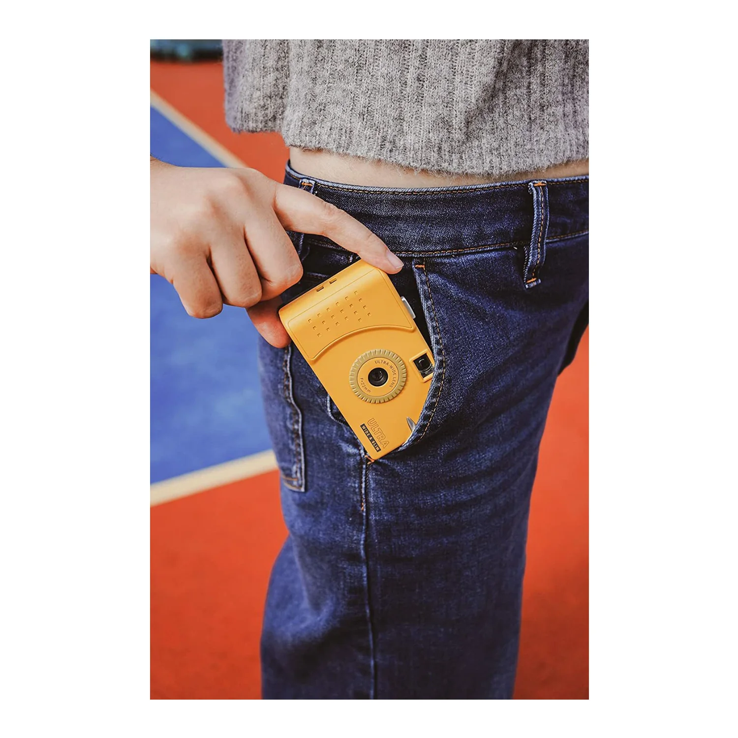 Reto 35mm Ultra Wide and Slim Film Camera with 22mm Lens (Yellow) - Image 5