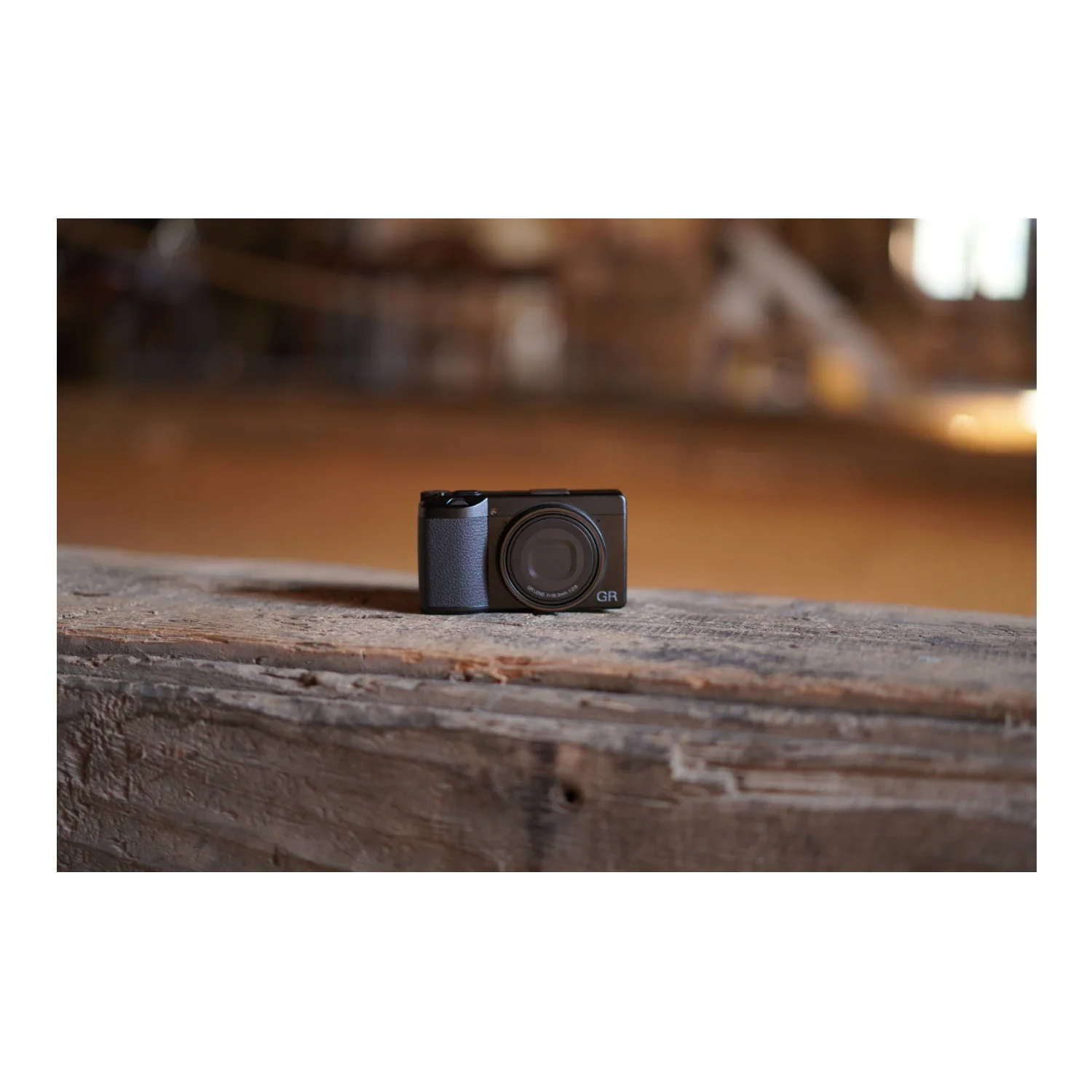Ricoh GR III Premium Compact Digital Camera - Image 10