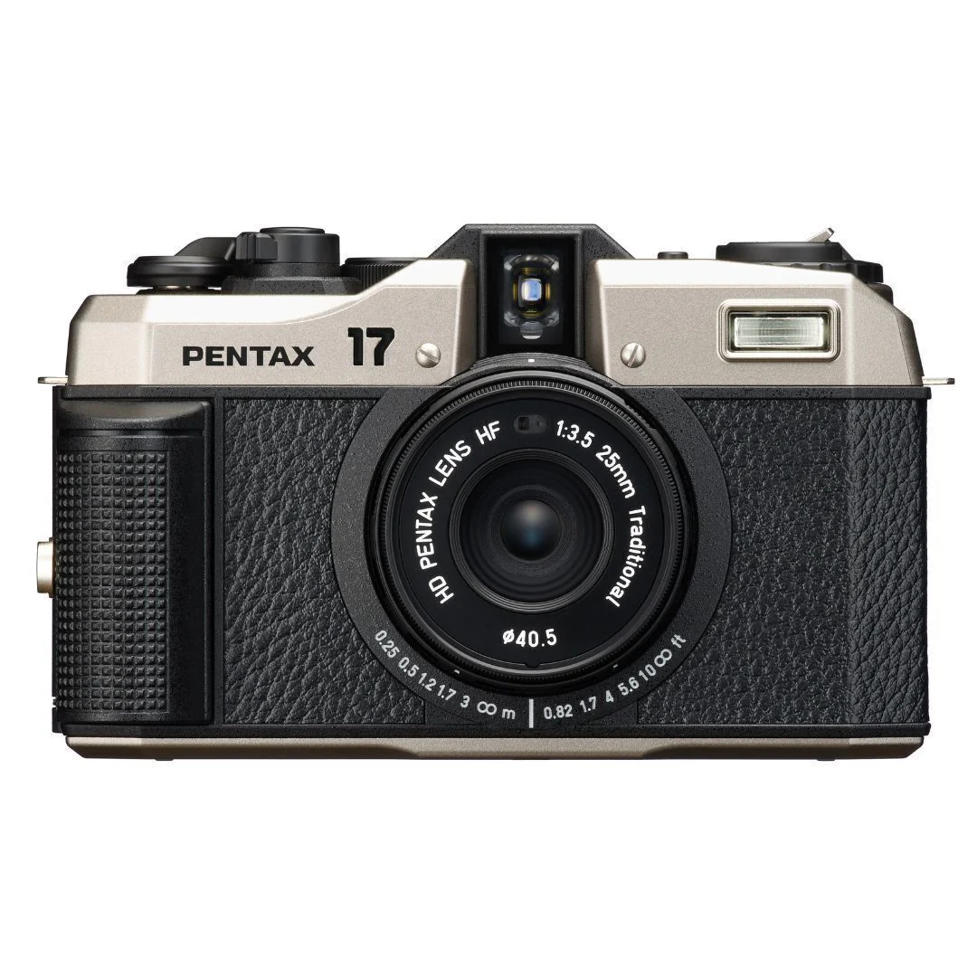 Pentax 17 F3.5 Half-Frame Camera (Dark Silver) with Gold 200 Film Bundle - Image 2