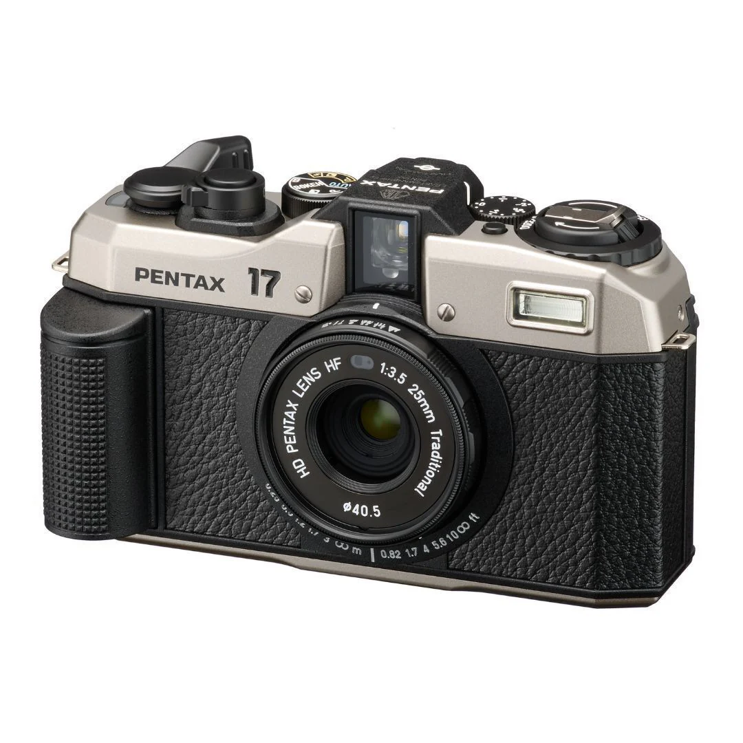 Pentax 17 F3.5 Half-Frame Camera (Dark Silver) with Gold 200 Film Bundle - Image 9