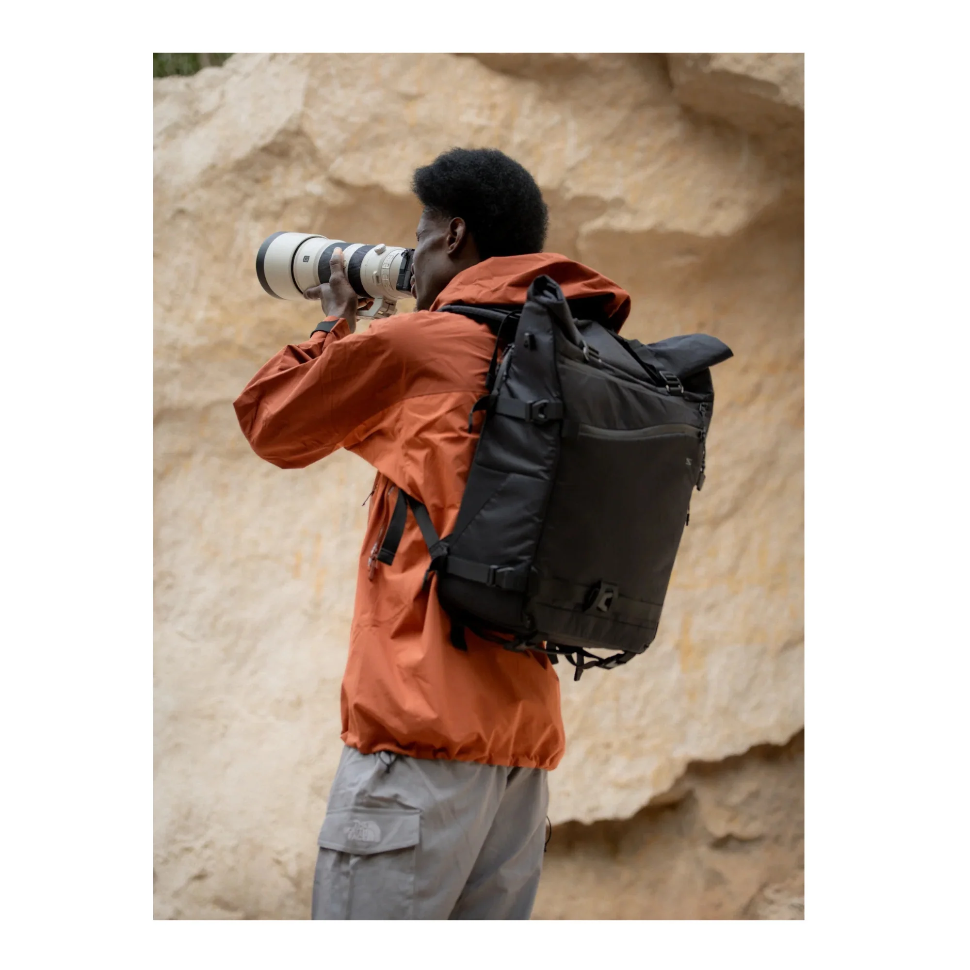 Sakk Gear Rolltop Ranger Water-resistant Camera Backpack (25L, Black) - Image 7