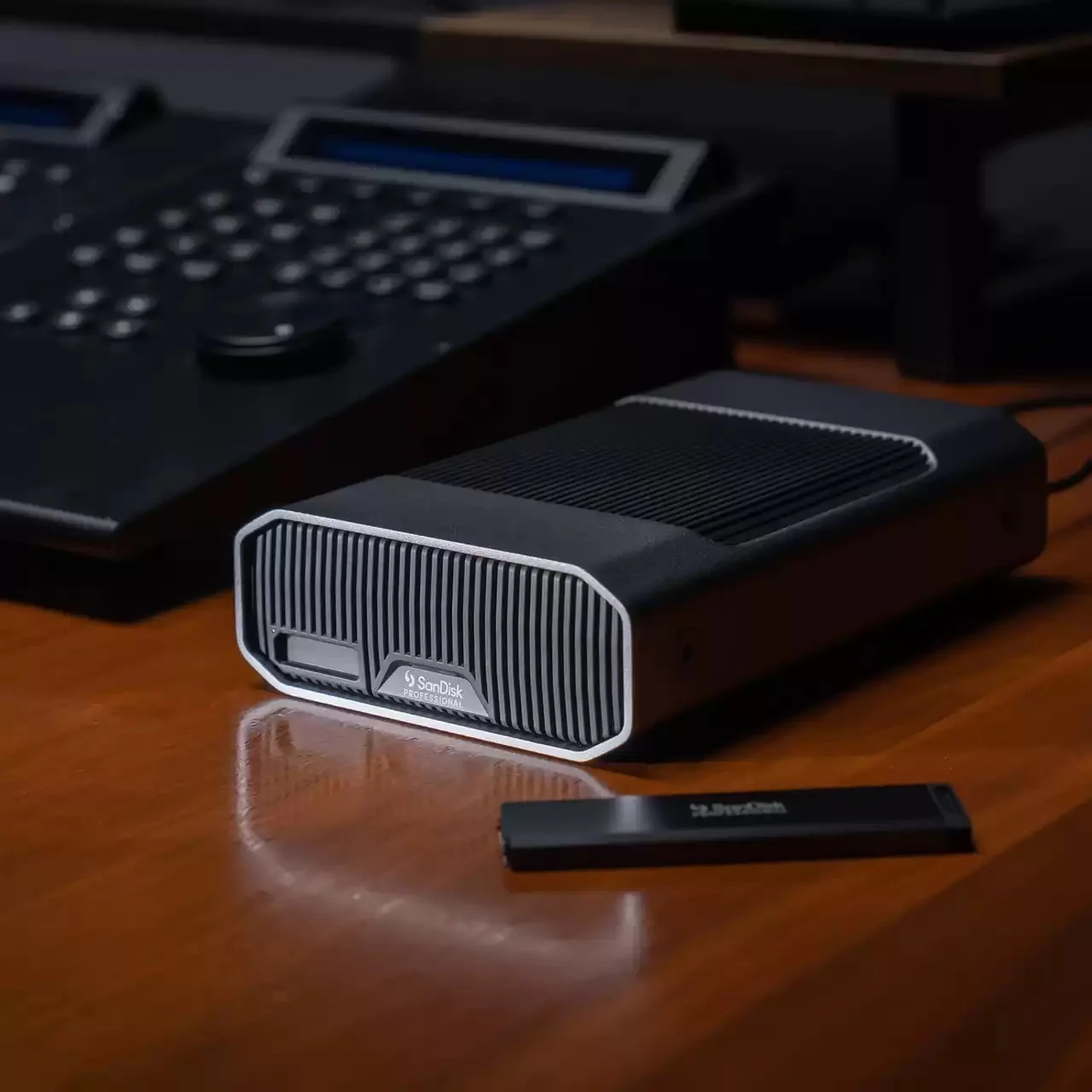 SanDisk Professional 12TB G-DRIVE PROJECT Thunderbolt 3 External Hard Drive for Fast Data Transfer - Image 5