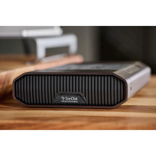 SanDisk Professional 18TB G-DRIVE PROJECT Thunderbolt 3 External Hard Drive with SSD Mag 1TB - Image 8