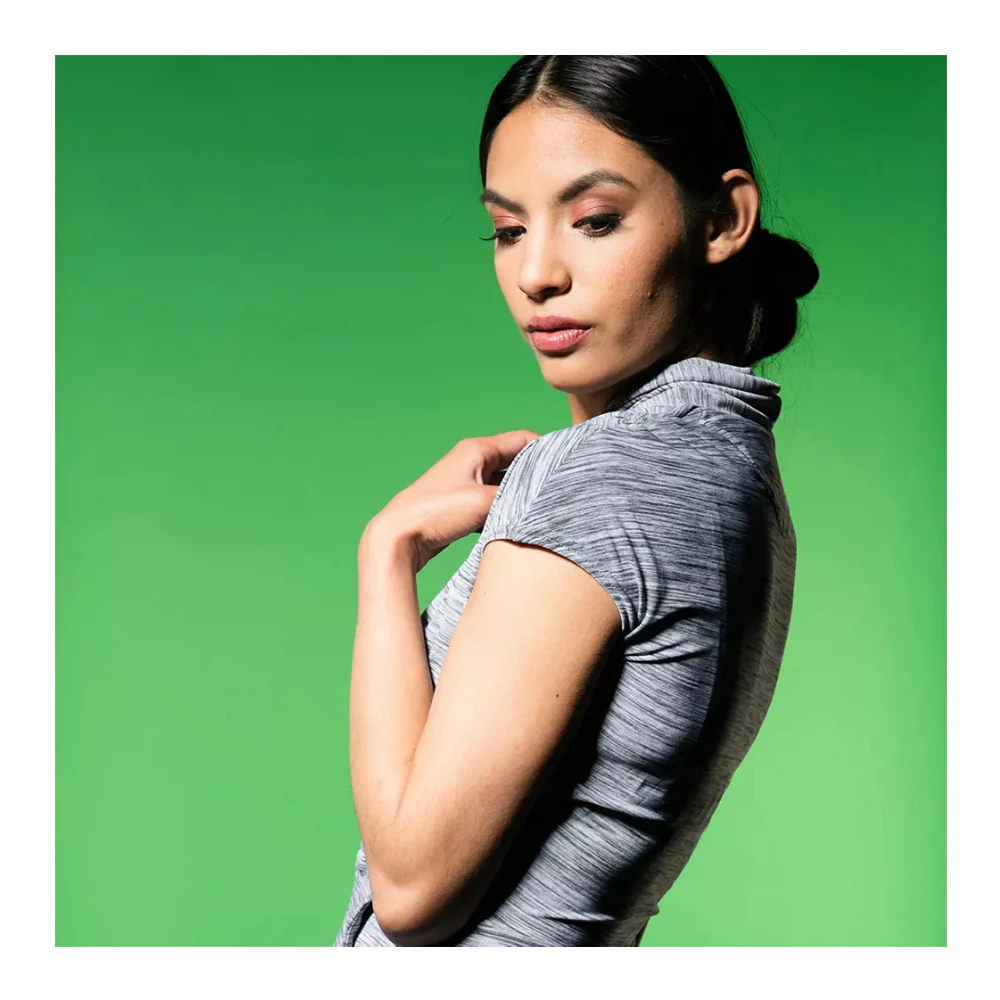 Savage Widetone Seamless Background Paper (#46 Tech Green, 107-Inch x 36-Feet) - Image 4
