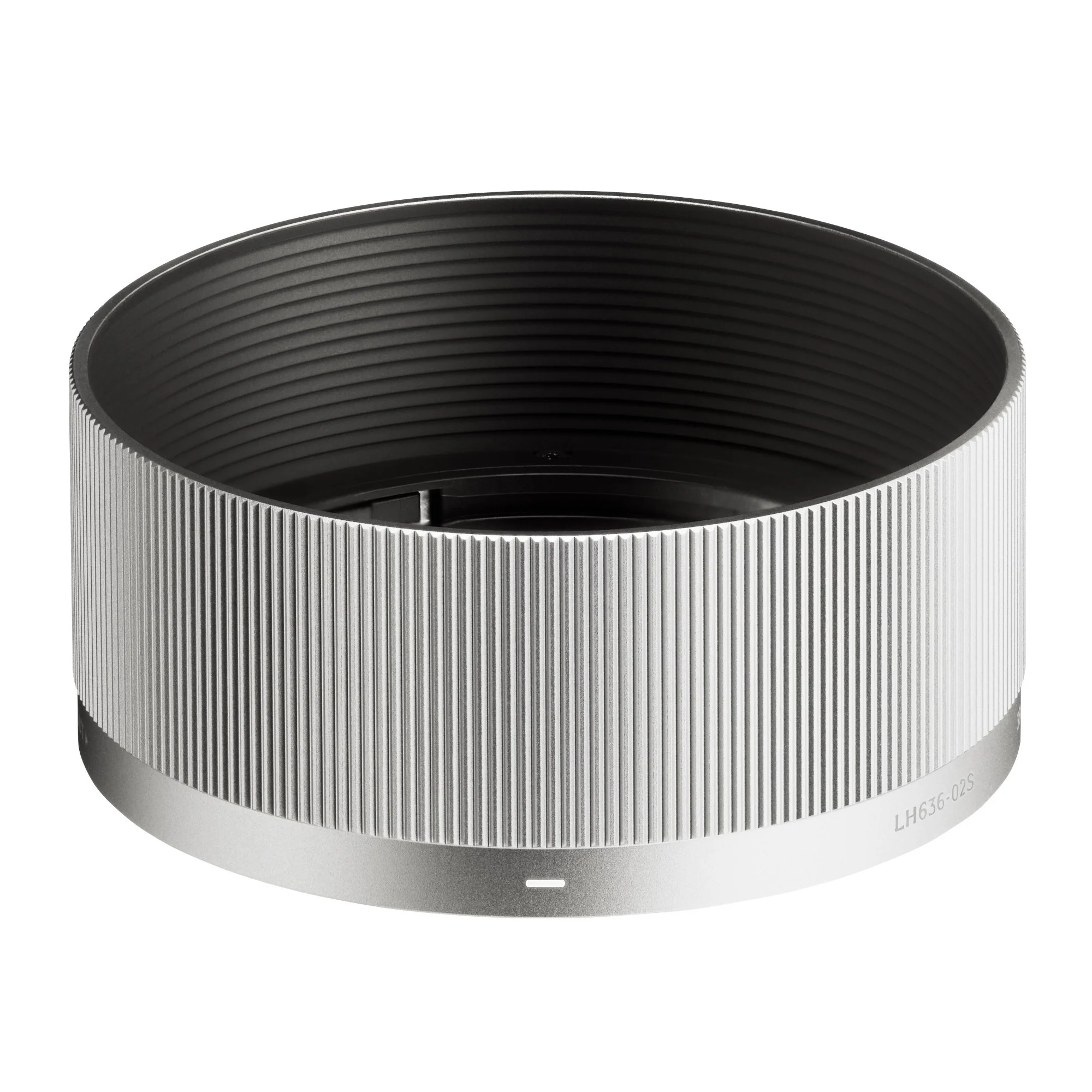 Sigma 35mm F2 DG Silver Contemporary Lens for L Mount Bundle - Image 5