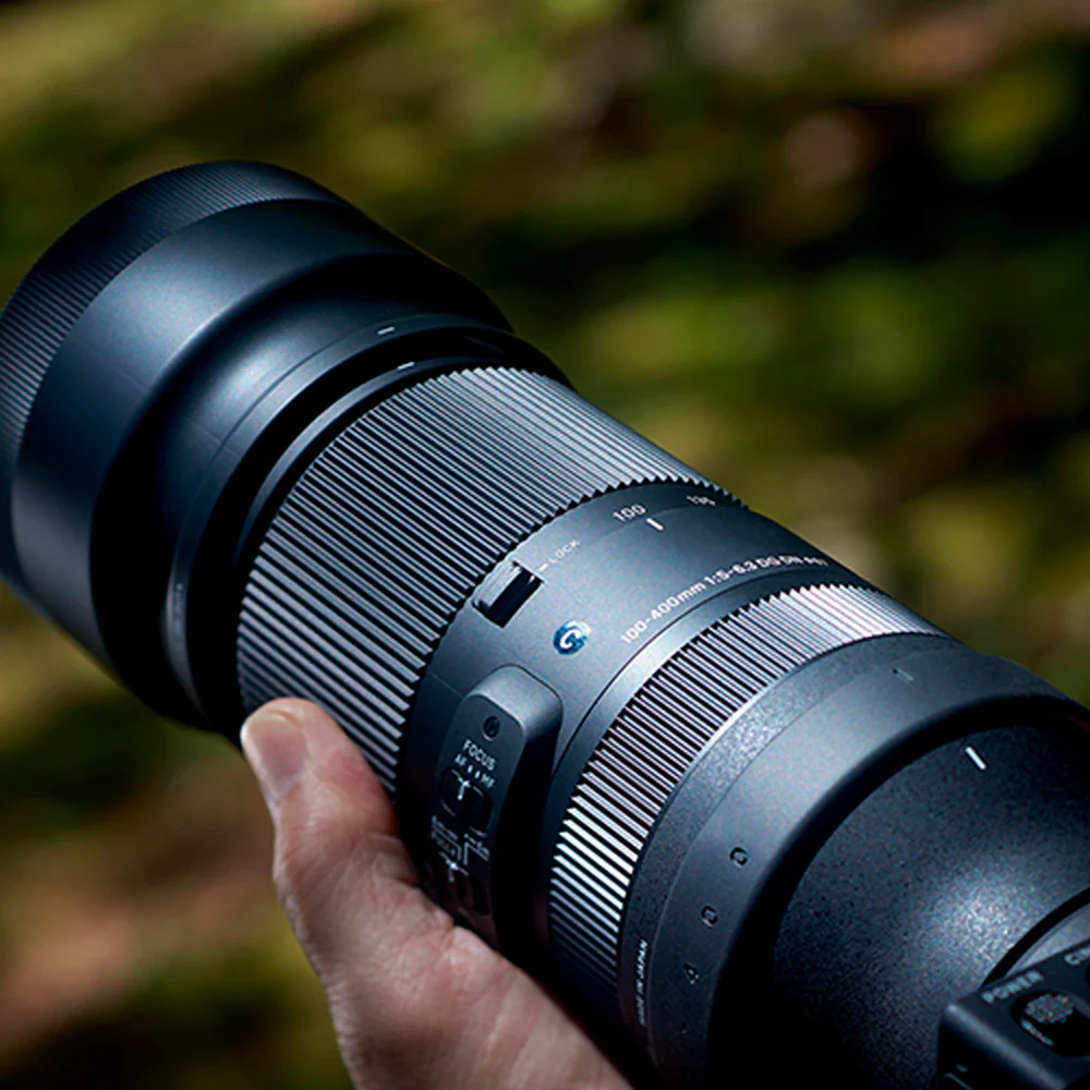 Sigma 100-400mm f/5-6.3 DG DN OS Contemporary Lens for L Mount with Street Camera Gadget Bag Bundle - Image 6