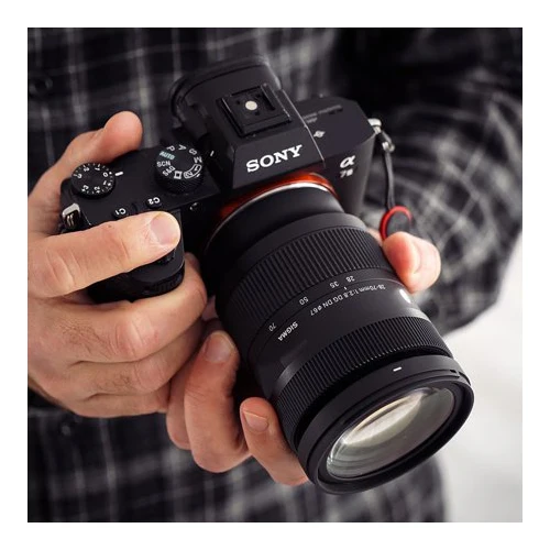 Sigma 28-70mm f/2.8 DG DN Contemporary Lens for Sony with Rugged Mini 1TB Bundle - Image 10