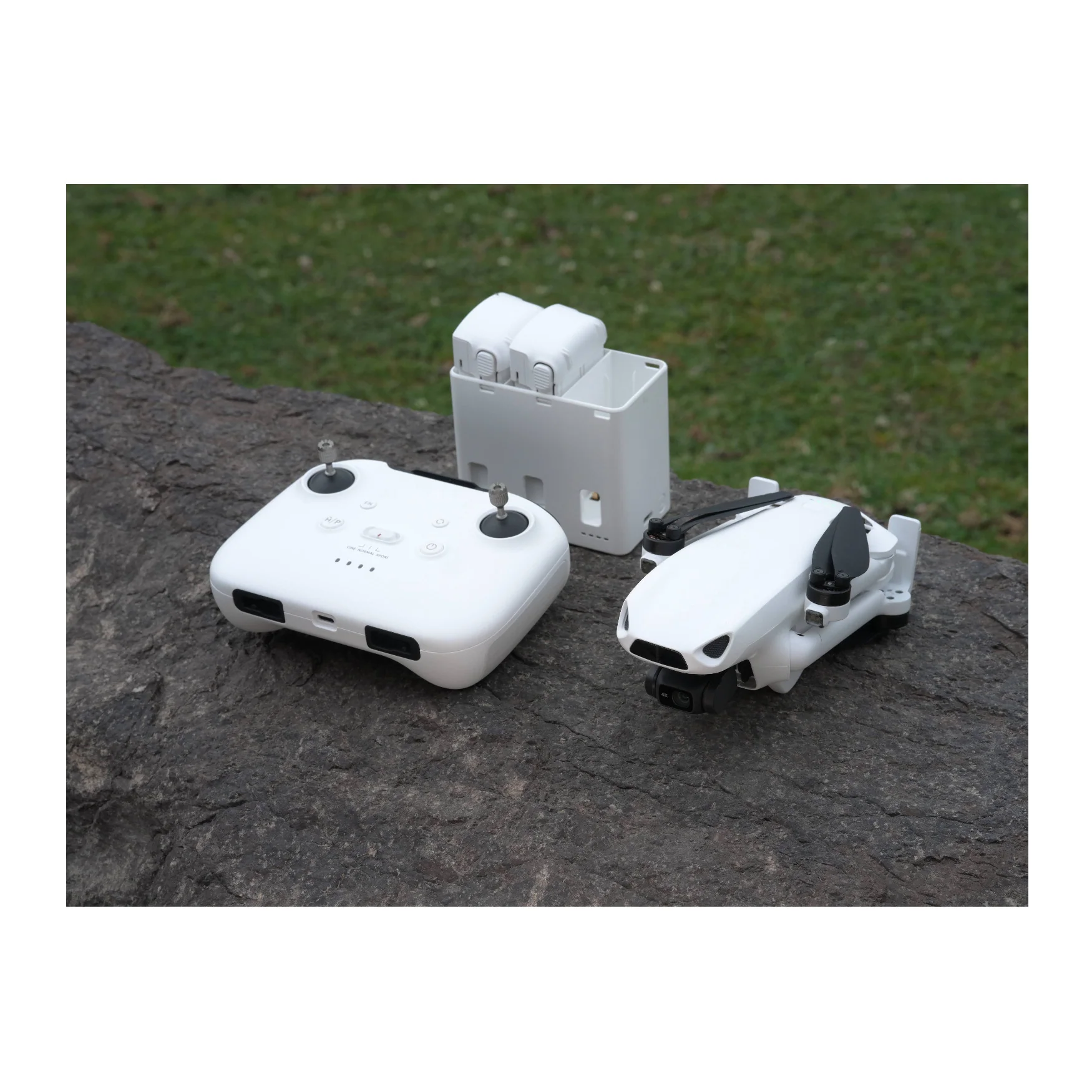 SKYROVER S1 Mini Camera Drone Combo with 4K/60fps Video, 3-Axis Gimbal (White) - Image 8