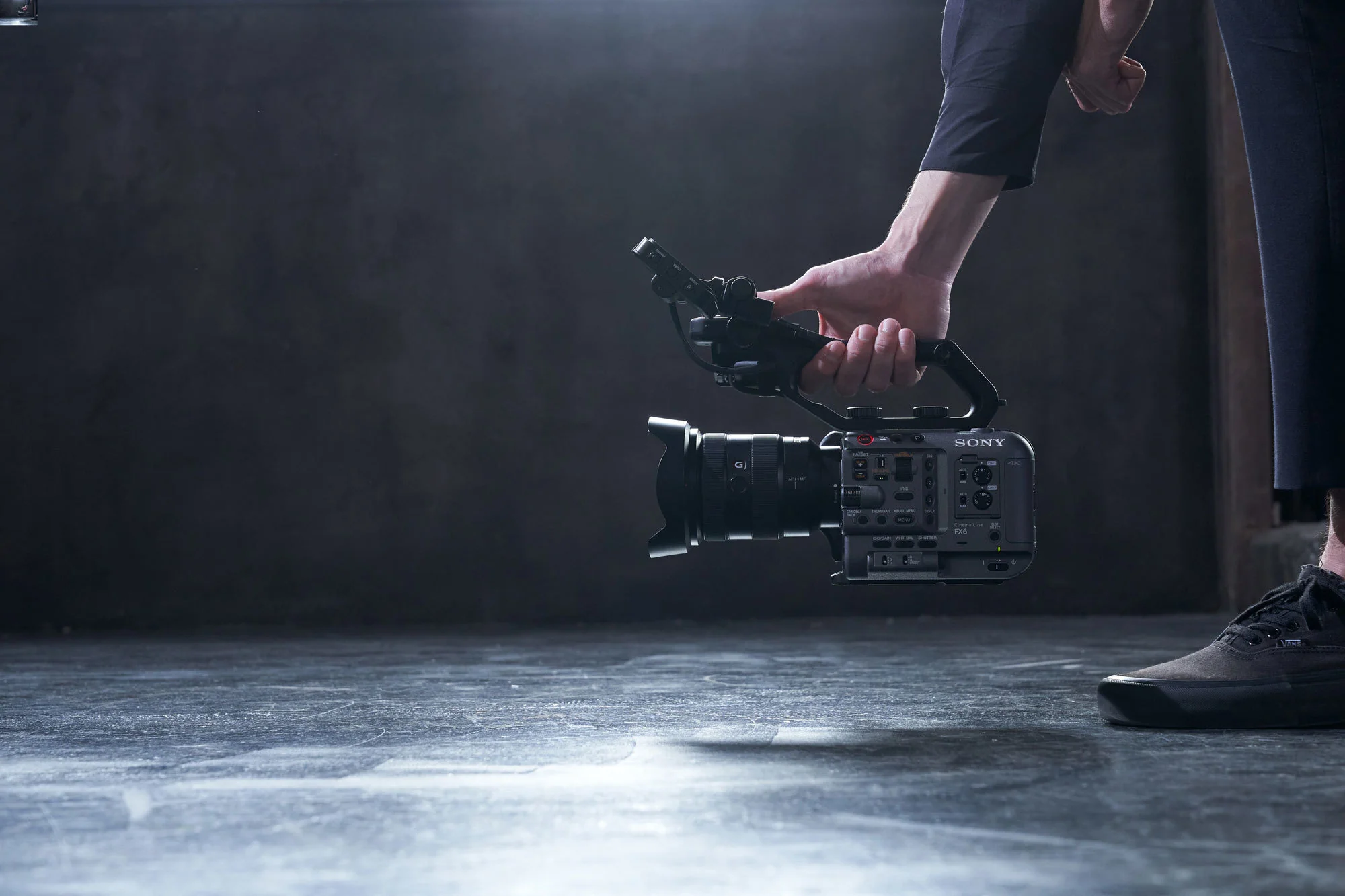 Sony FX6 Digital Cinema Camera with 24-105mm Lens and RS 3 Pro Gimbal Stabilizer Bundle - Image 6