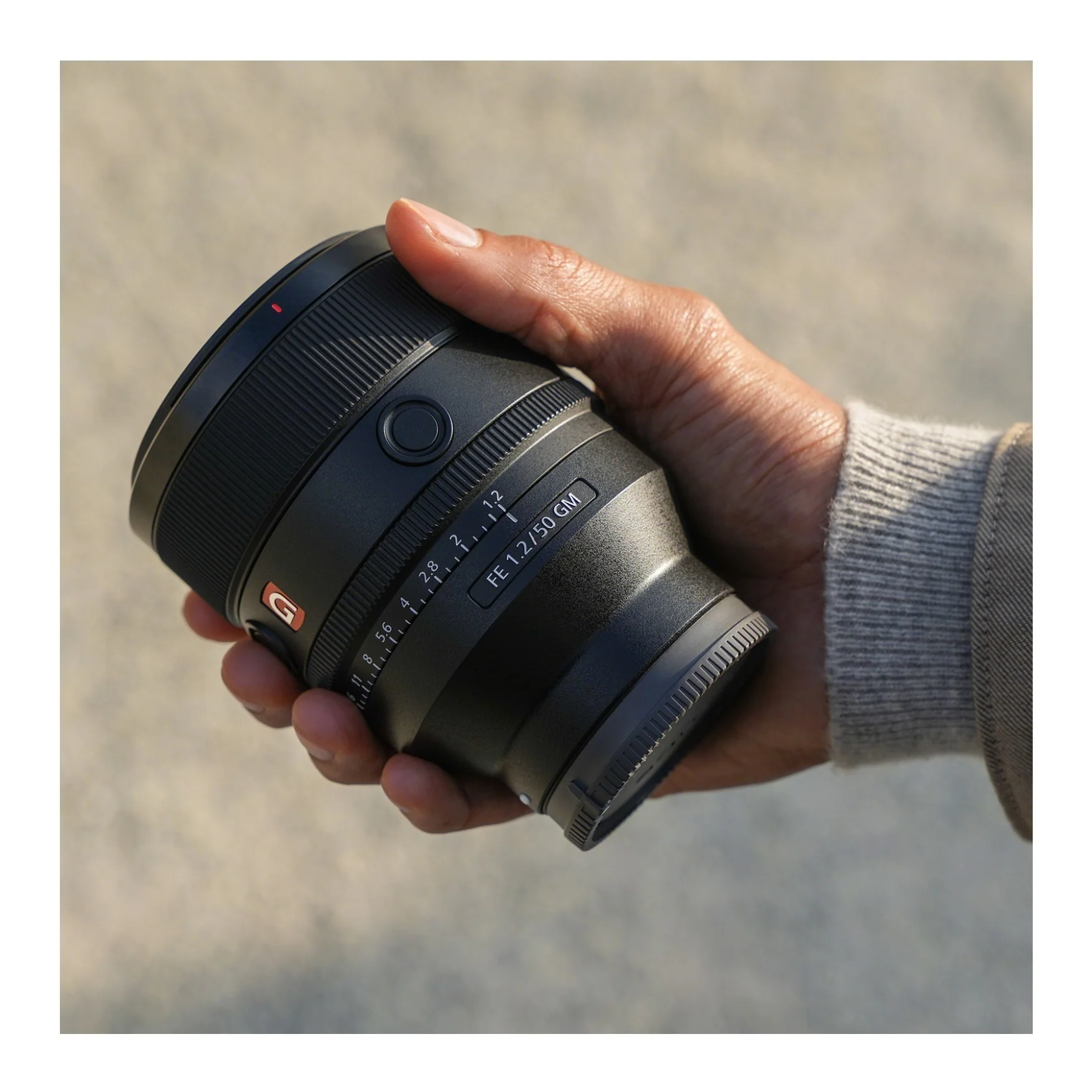 Sony FE 50mm f/1.2 GM Full-Frame G Master Lens with Editing Software, 64GB Memory Card Bundle - Image 6