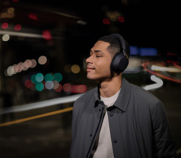 Sony WH-1000XM5 Wireless Noise Canceling Over-Ear Headphones (Black) with 10,000mAh Power Bank - Image 16