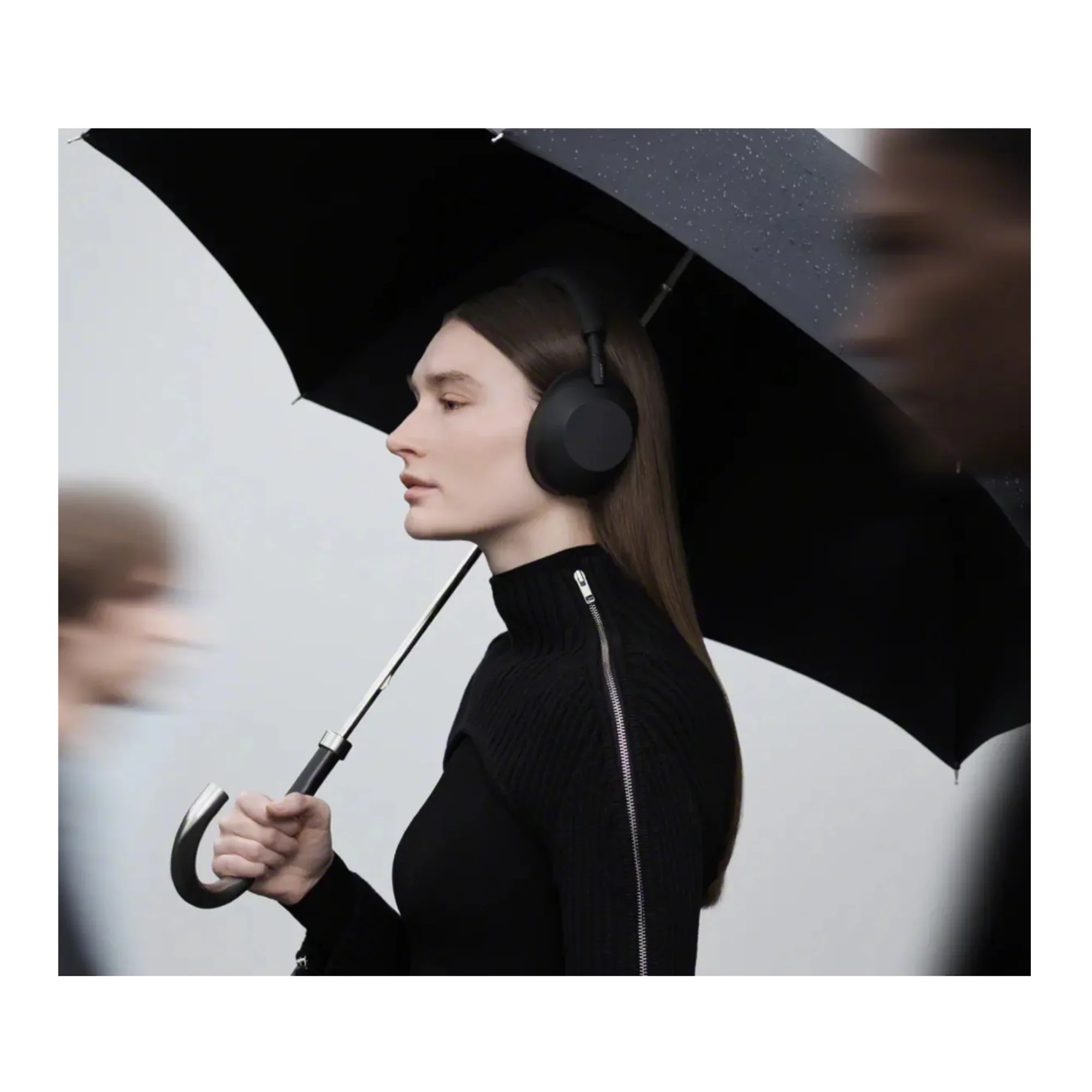 Sony WH-1000XM6 Wireless Noise-Canceling Headphones Bundle with Finder Key Chain - Image 9