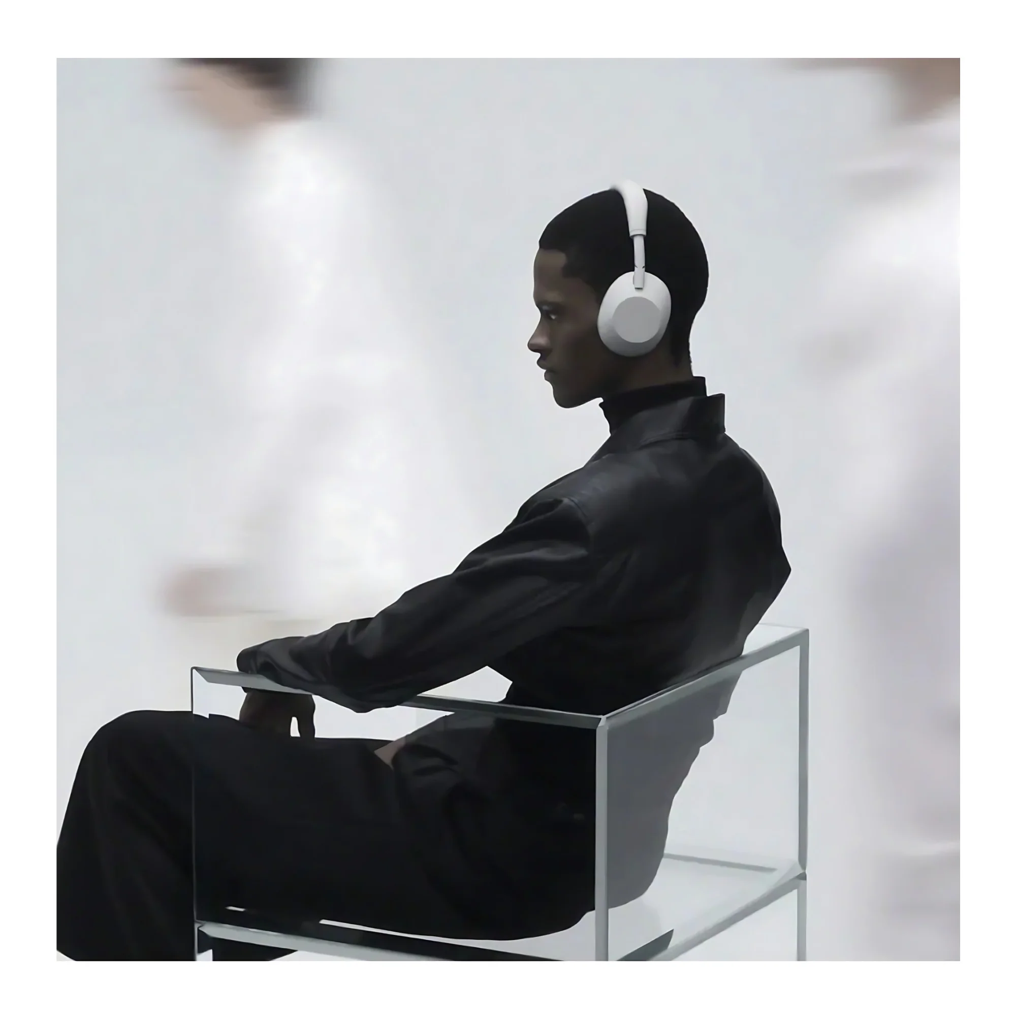 Sony WH-1000XM6 Wireless Noise-Canceling Headphones (Silver) Bundle - Image 7