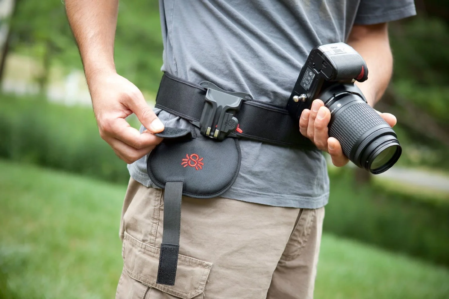 Spider Holster 850 Black Widow Holster and Belt Kit with Camera Cleaning Bundle - Image 3