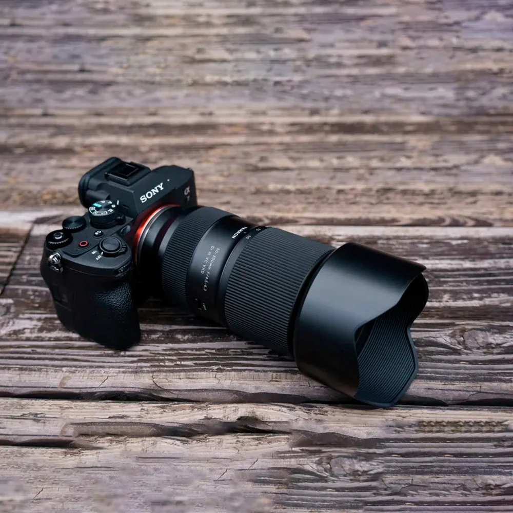 Tamron A069S 50-300mm F4.5-6.3 Di III VC VXD Lens for Sony E-Mount with USB-C Expansion Hub Bundle - Image 6