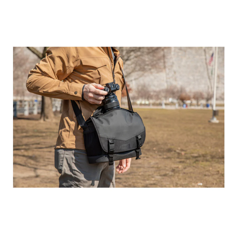 Tenba DNA 9 Slim Messenger Bag (Black) - Image 6
